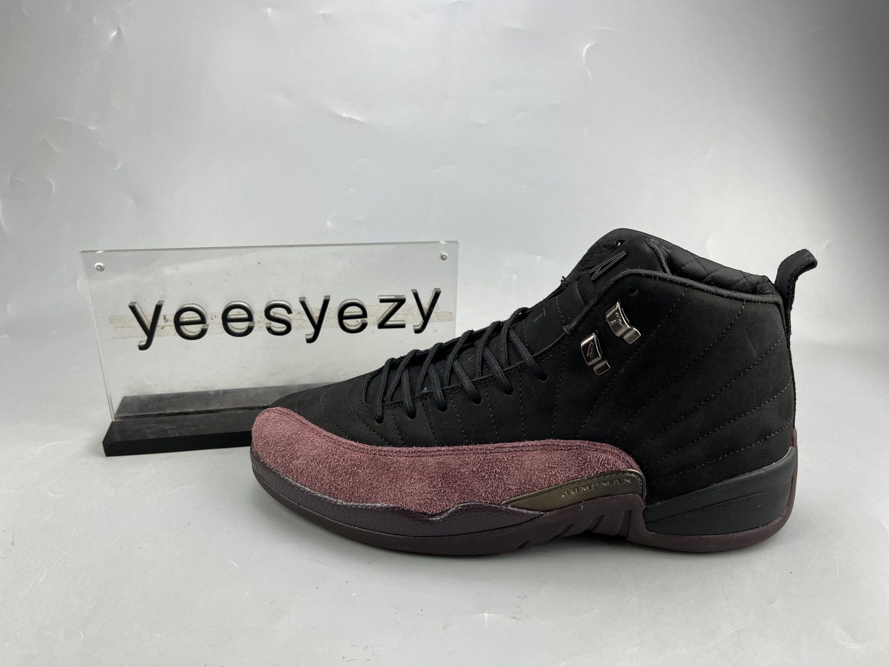 UA A MA MANIÃ‰RE X WMNS AIR JORDAN 12 RETRO 
