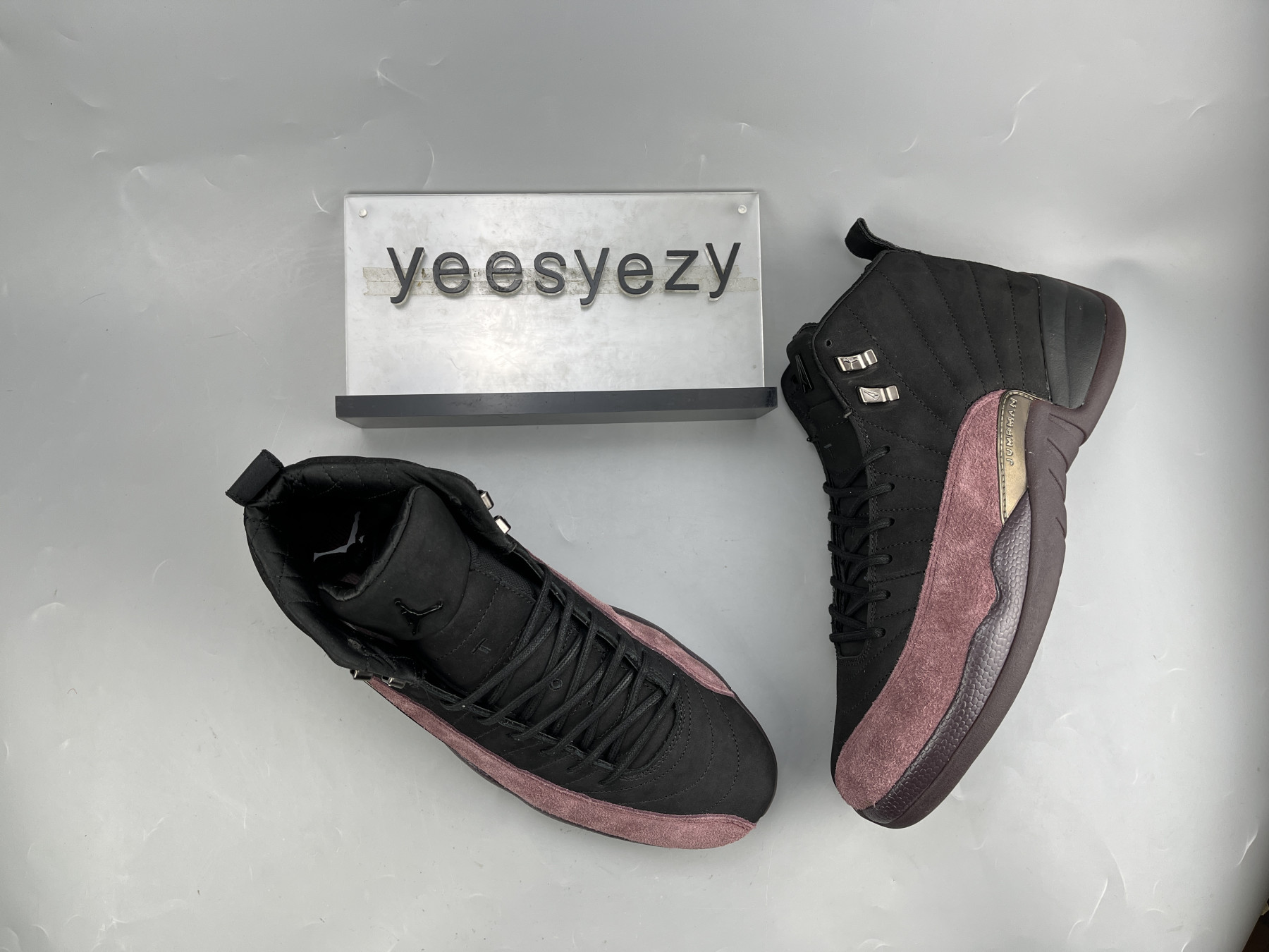 UA A MA MANIÃ‰RE X WMNS AIR JORDAN 12 RETRO 