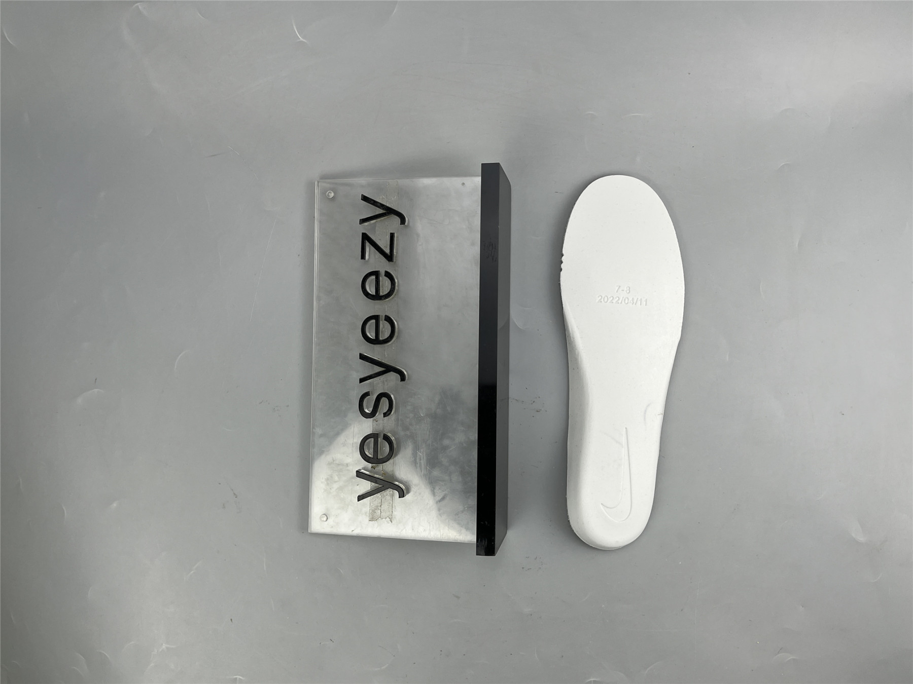 UA NIKE  DUNK LOW RACING BUGGET SAND SCORCHRC