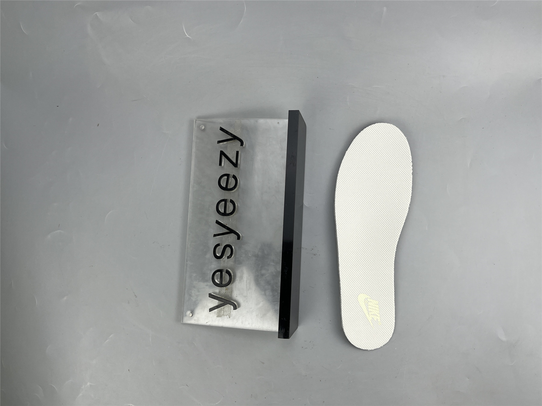 UA NIKE DUNK LOW PURPLE YELLOW