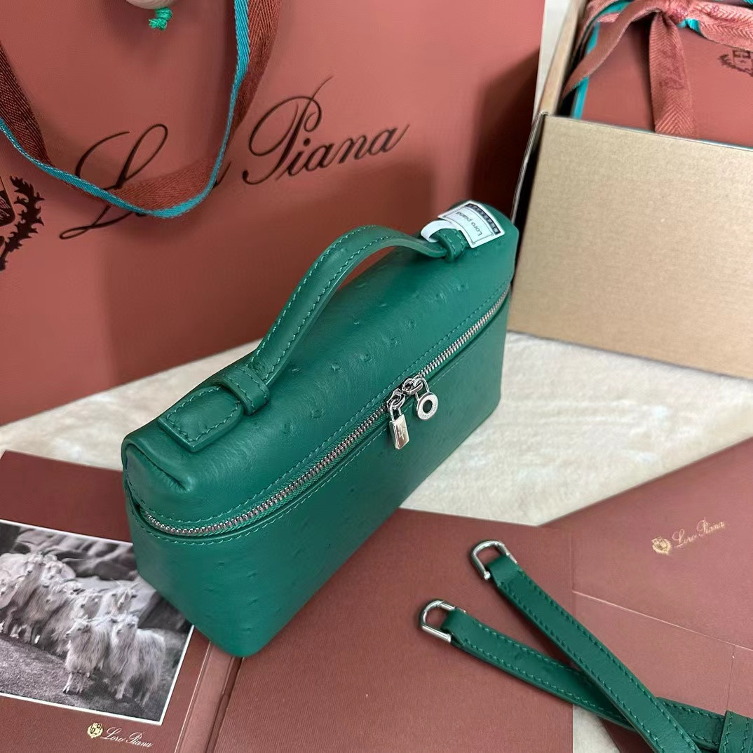 L0r0 P1ana Extra Pocket L19 Ostrich-grained Leather 11x19x6.5cm