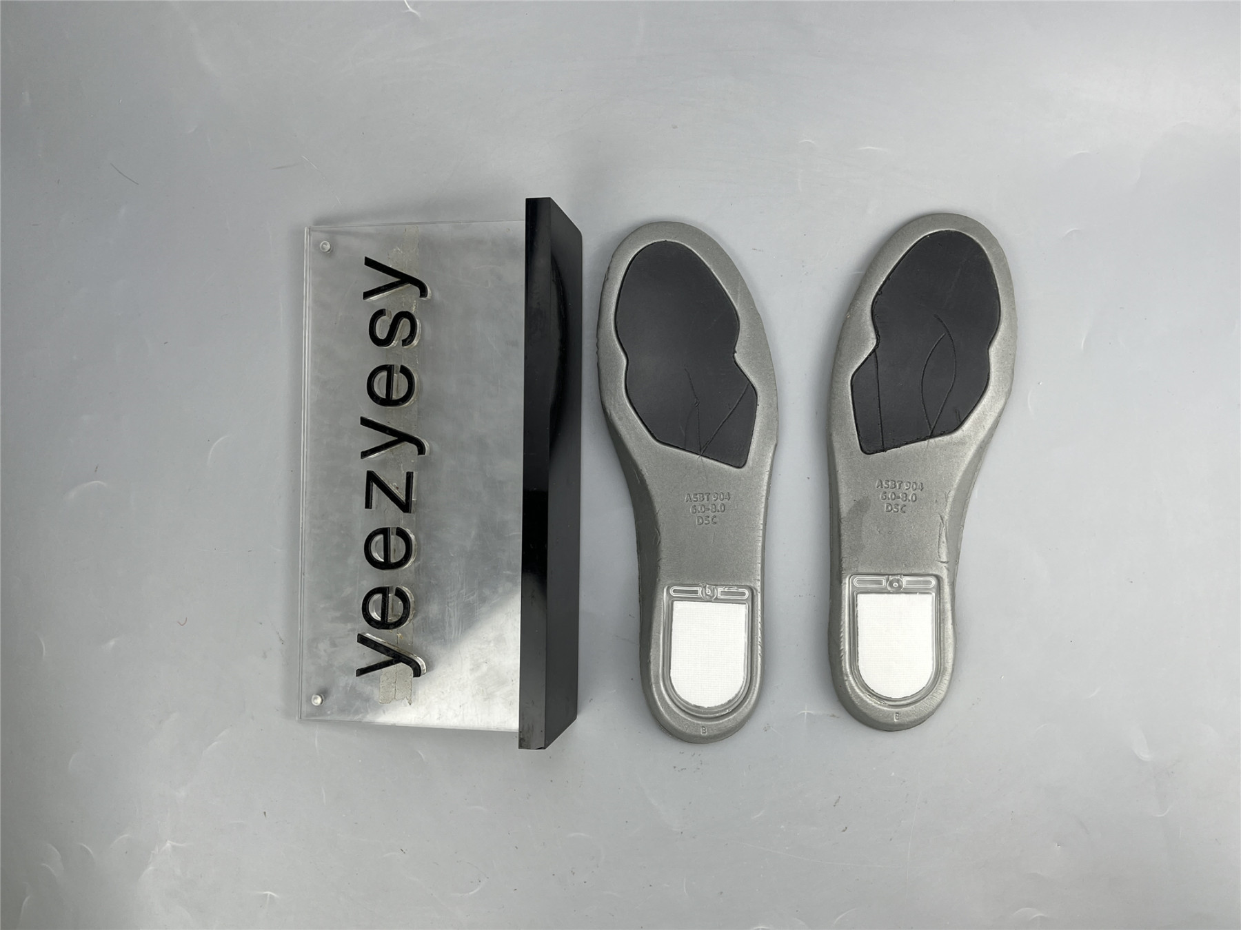 UA NIKE EBAY X DUNK LOW SB 