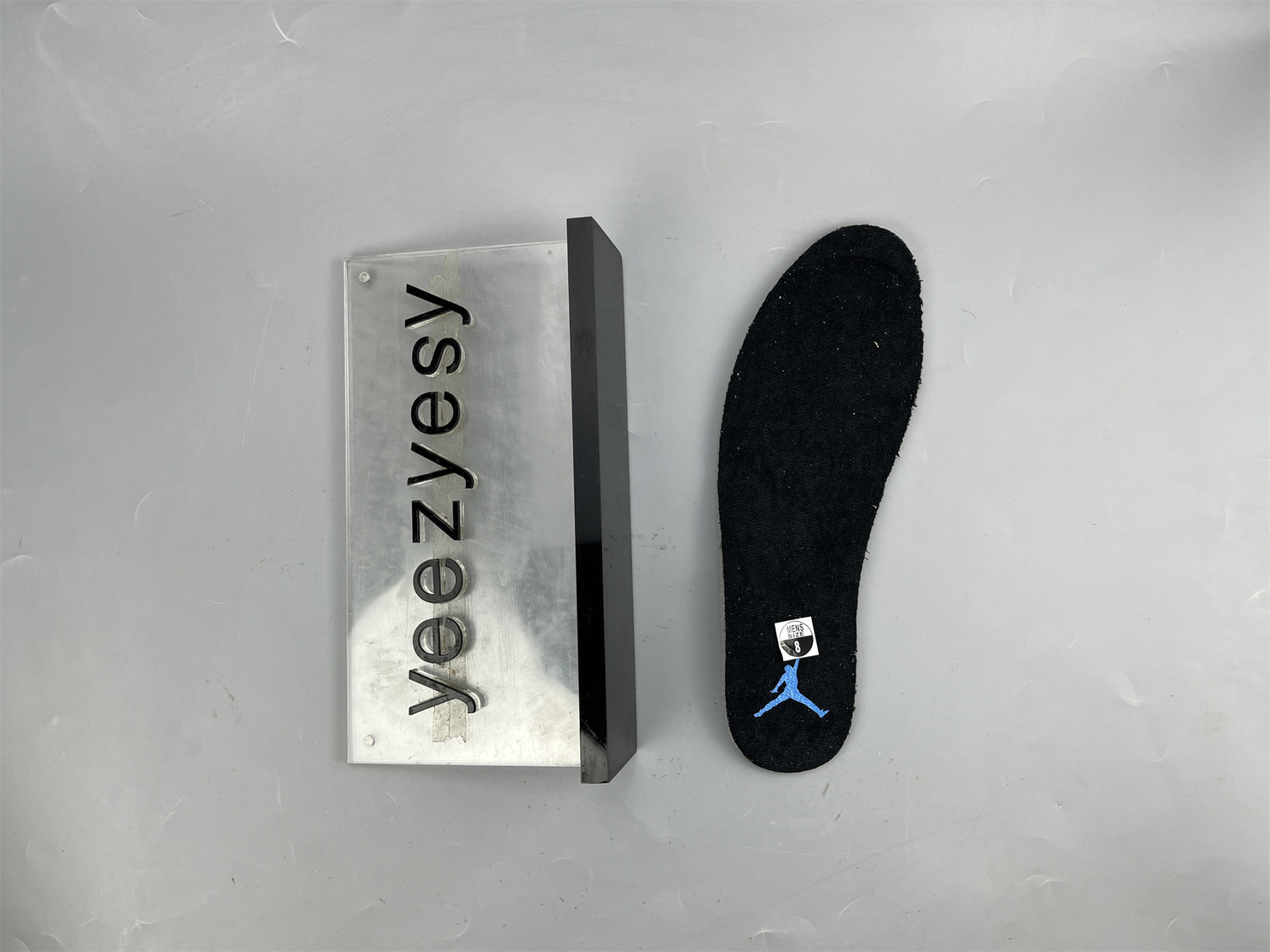 UA AIR JORDAN 6 RETRO 