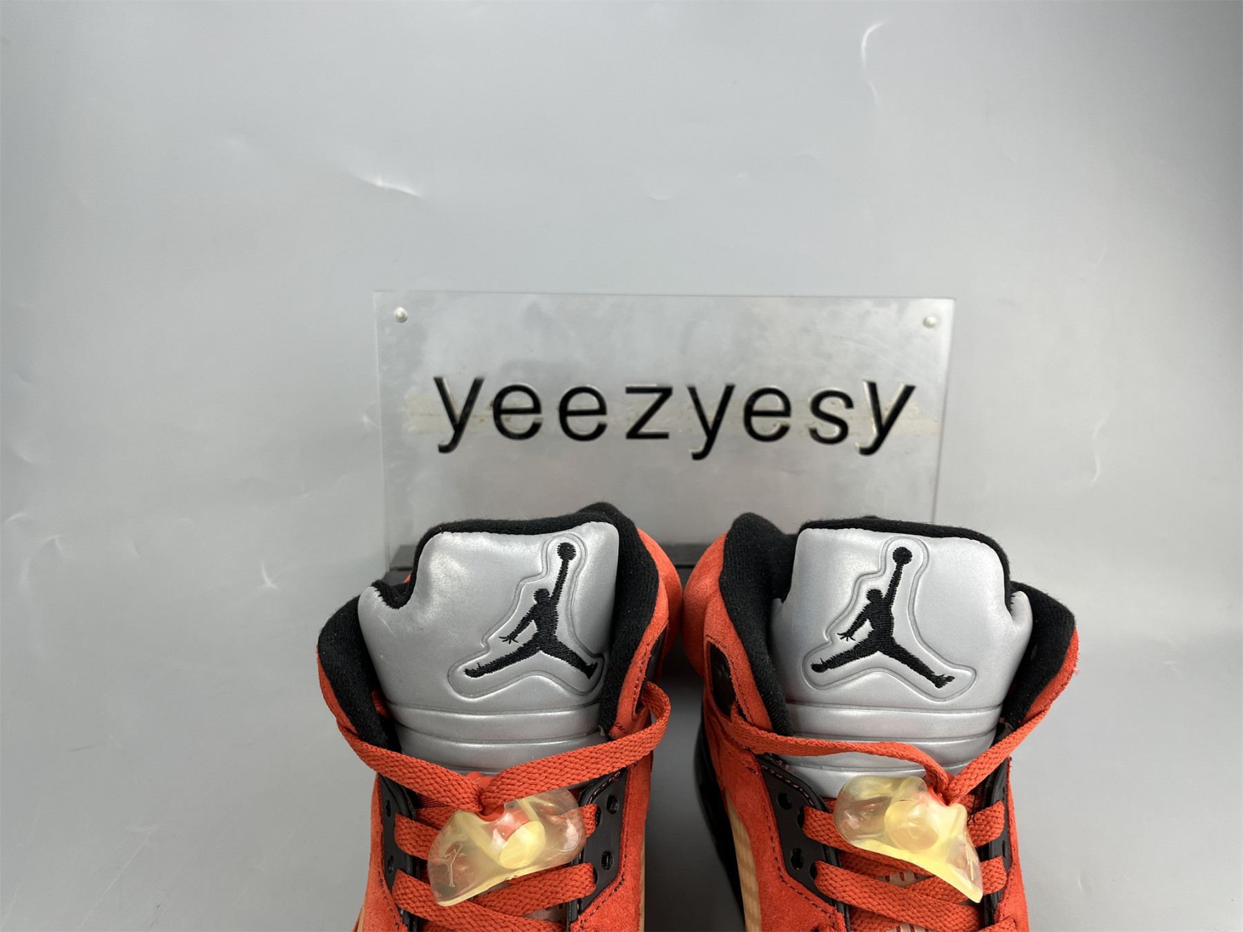 UA WMNS AIR JORDAN 5 RETRO 