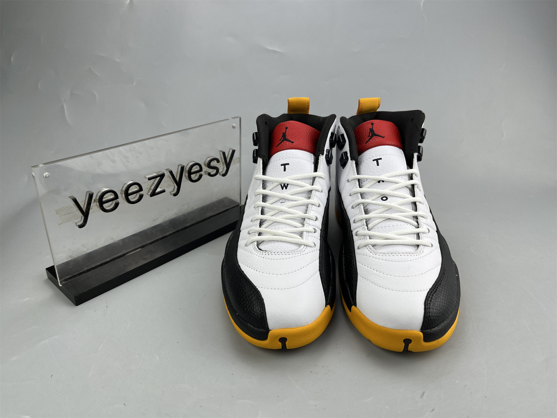 UA AIR JORDAN 12 RETRO 