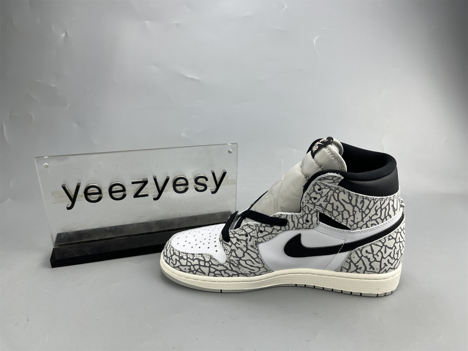 UA AIR JORDAN 1 RETRO HIGH OG 