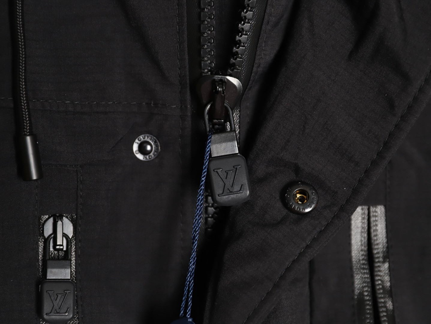 L0vis Vvtt0n 23Fw Short Puffer jacket