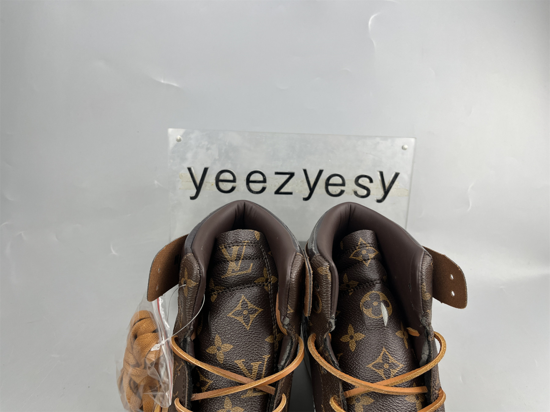 UA LV OFF WHITE X NIKE AIR JORDAN 1 RETRO HIGH