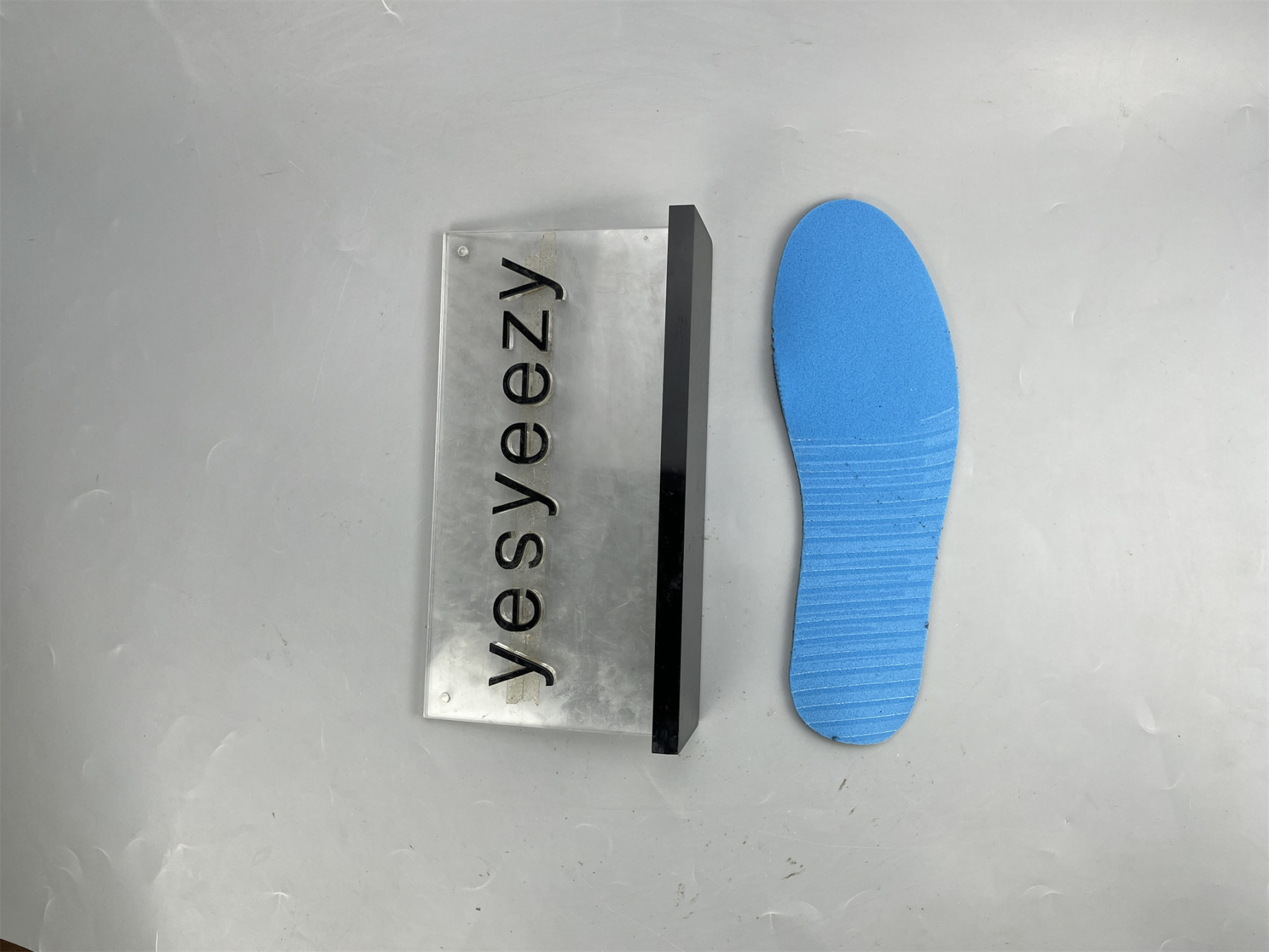 UA AIR JORDAN 1 LOW SE 