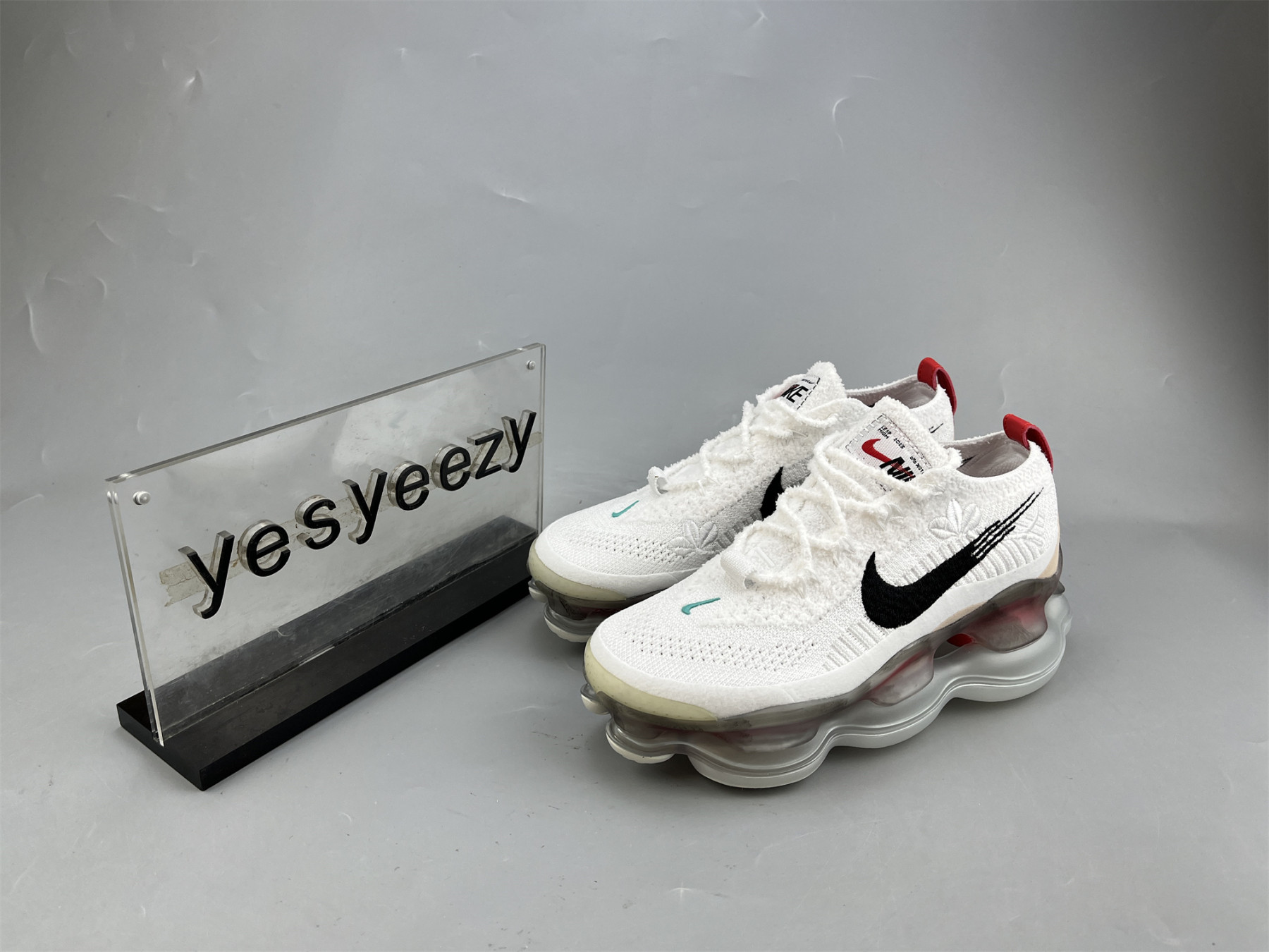 UA NIKE AIR MAX SCORPION FLYKNIT 