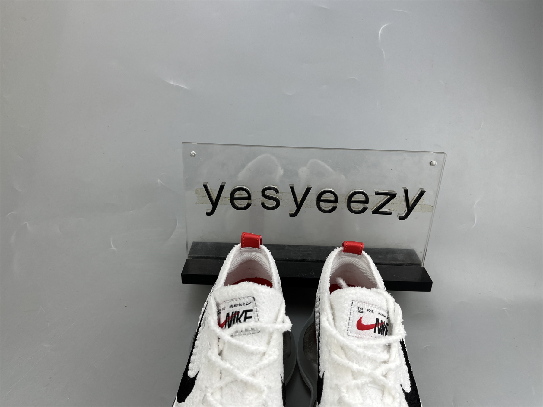 UA NIKE AIR MAX SCORPION FLYKNIT 