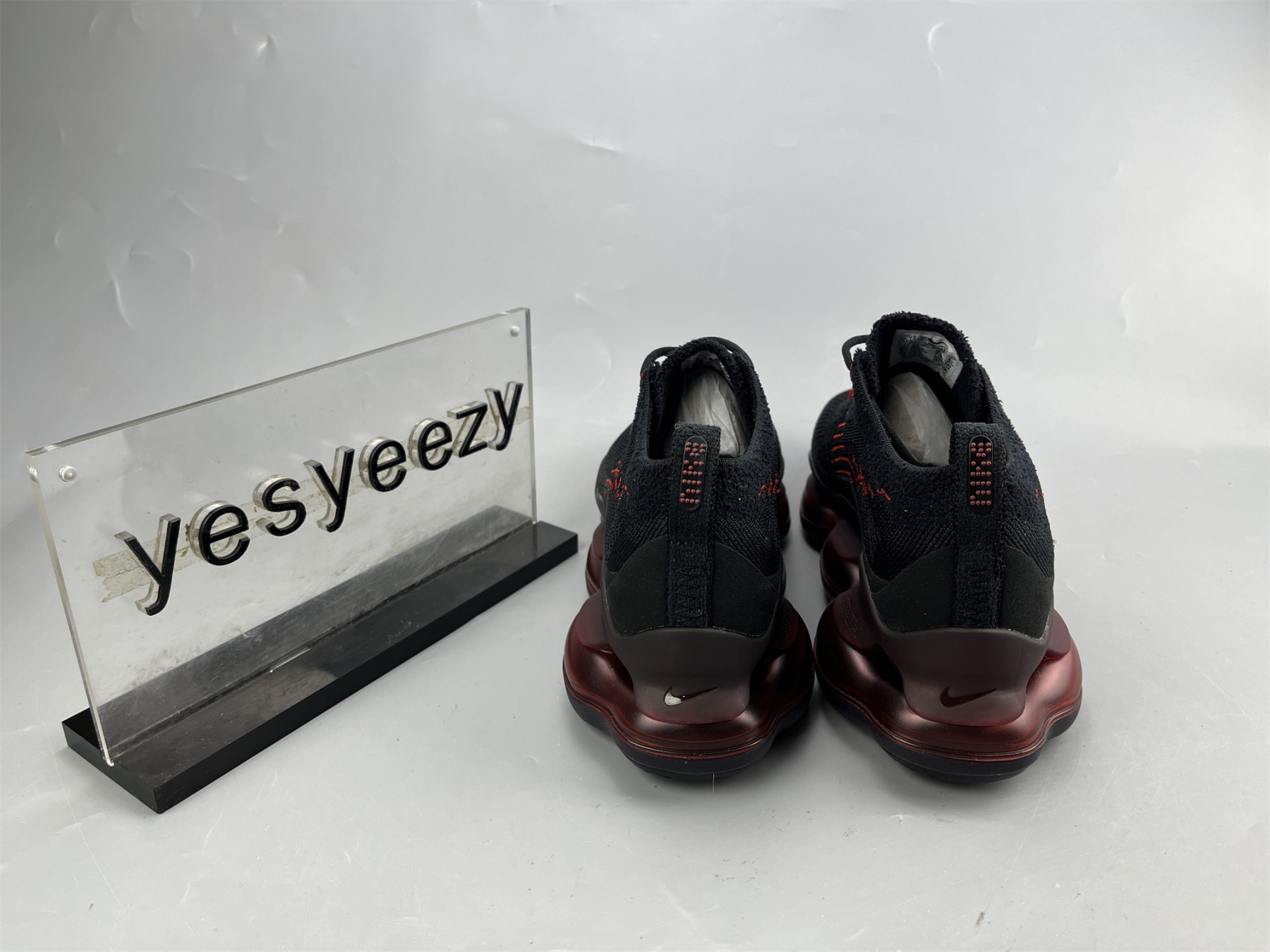 UA NIKE AIR MAX SCORPION FLYKNIT 