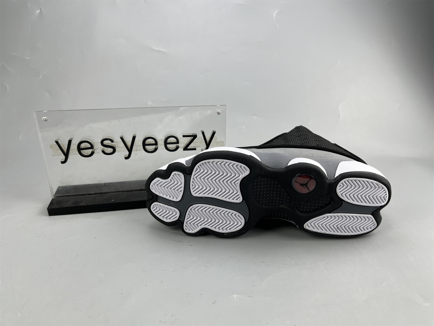 UA AIR JORDAN 13 RETRO 