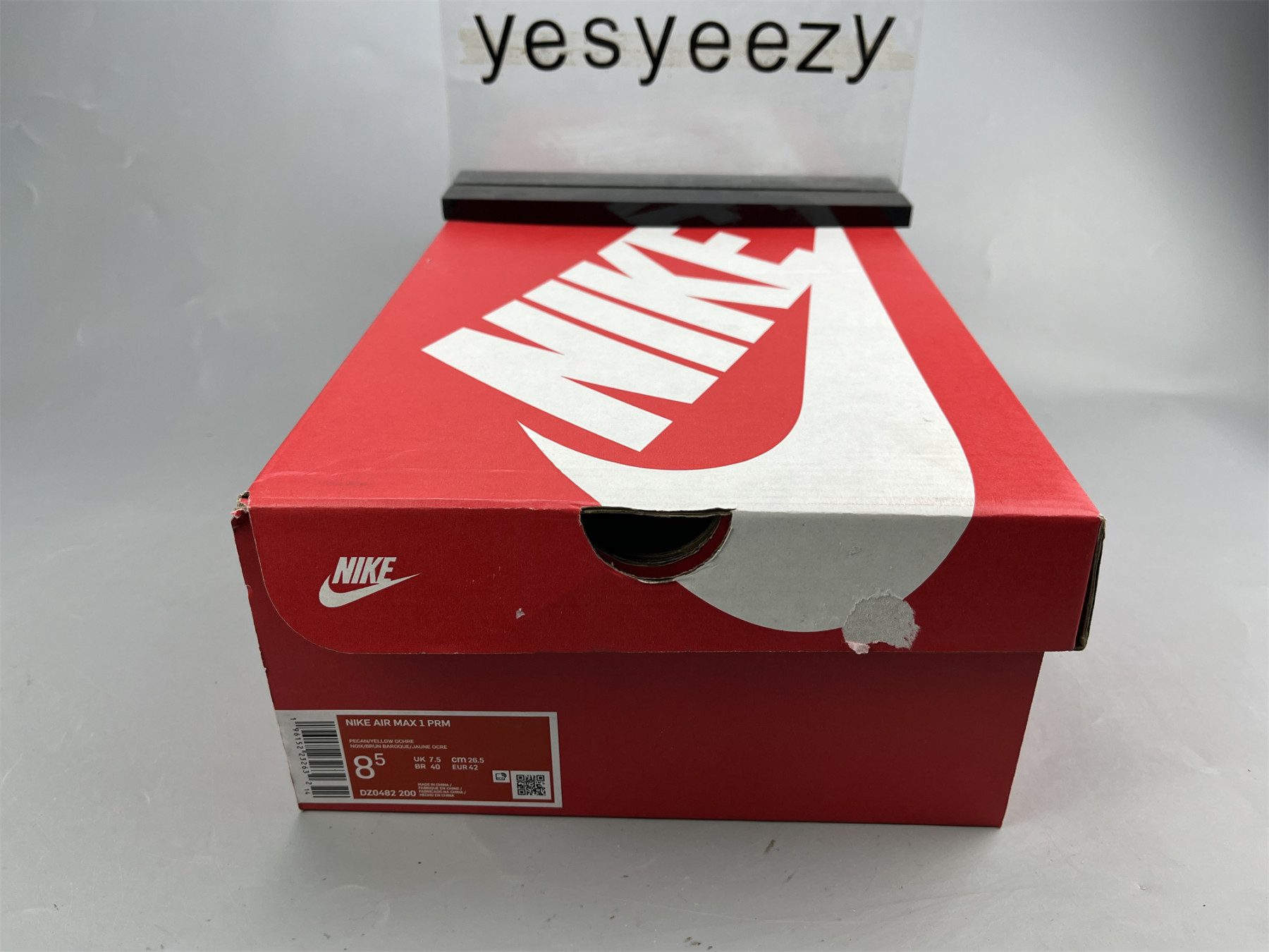 UA NIKE AIR MAX 1 PREMIUM 