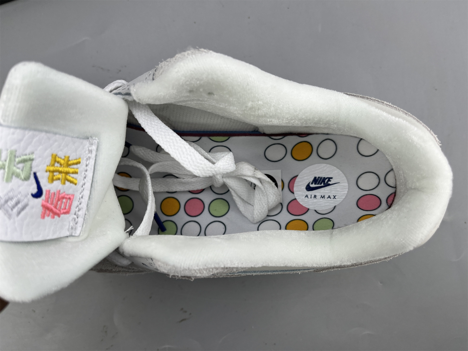 UA NIKE WMNS AIR MAX 1 PREMIUM 