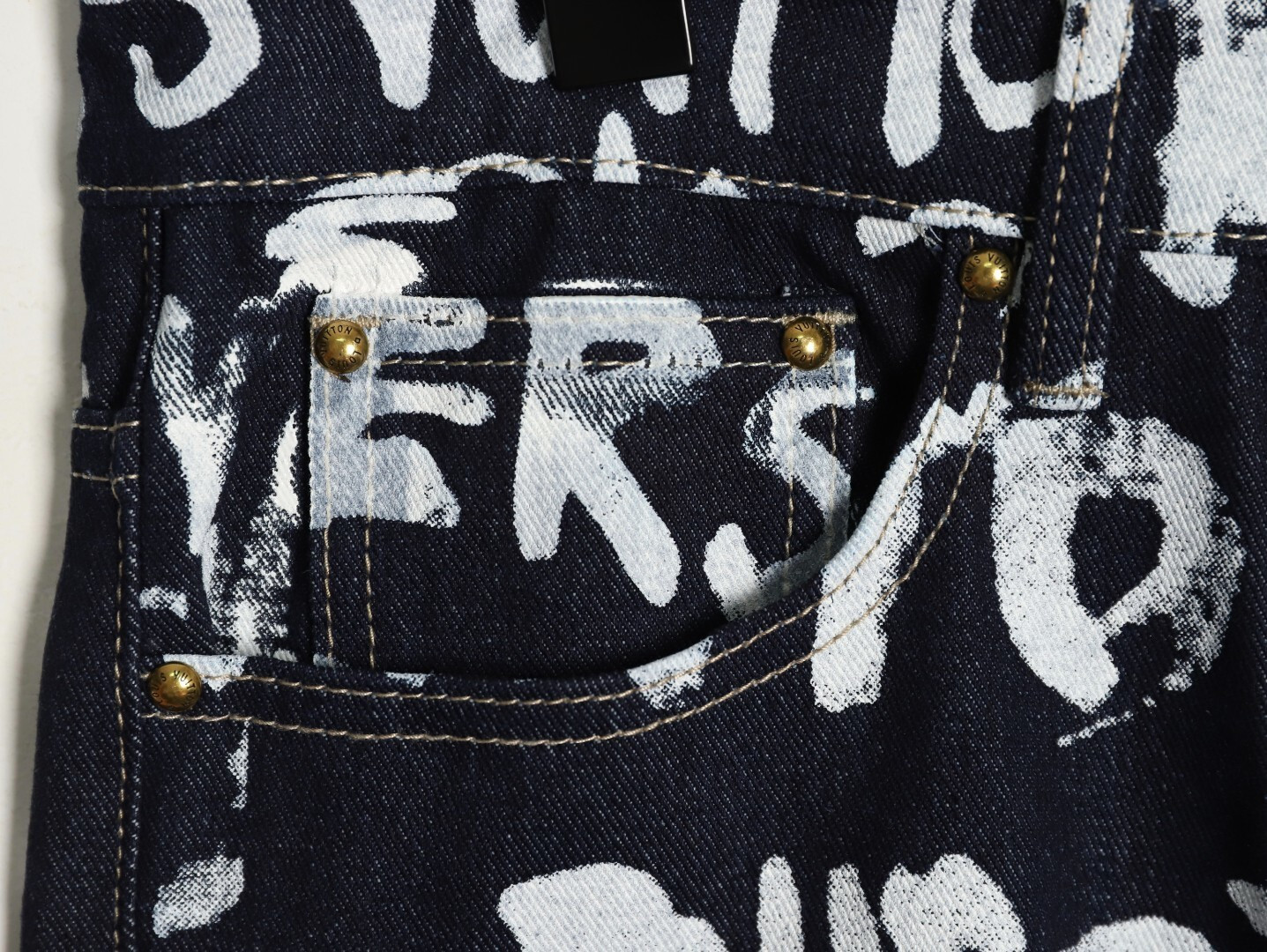 L0vis Vvtt0n X Nigo LV Jeans