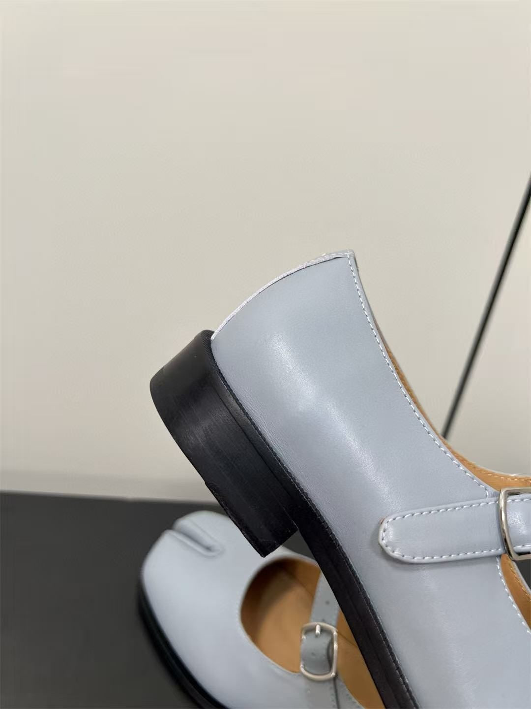 UA Ma1s0n Marg*e1a Mary Jane Shoes