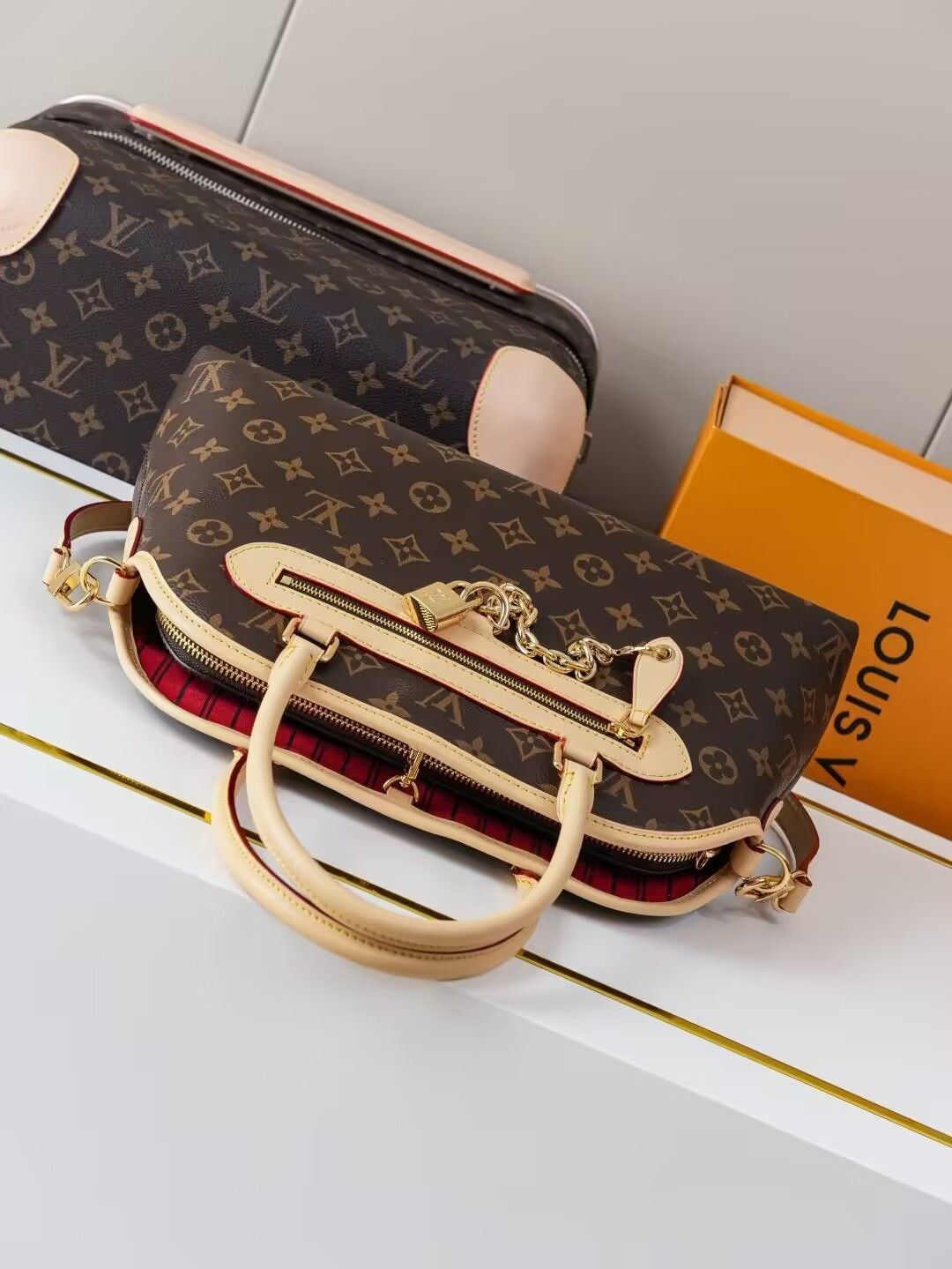 Louis Vuitton Monogram Ever More PM Handbag M15208 35x21x12cm