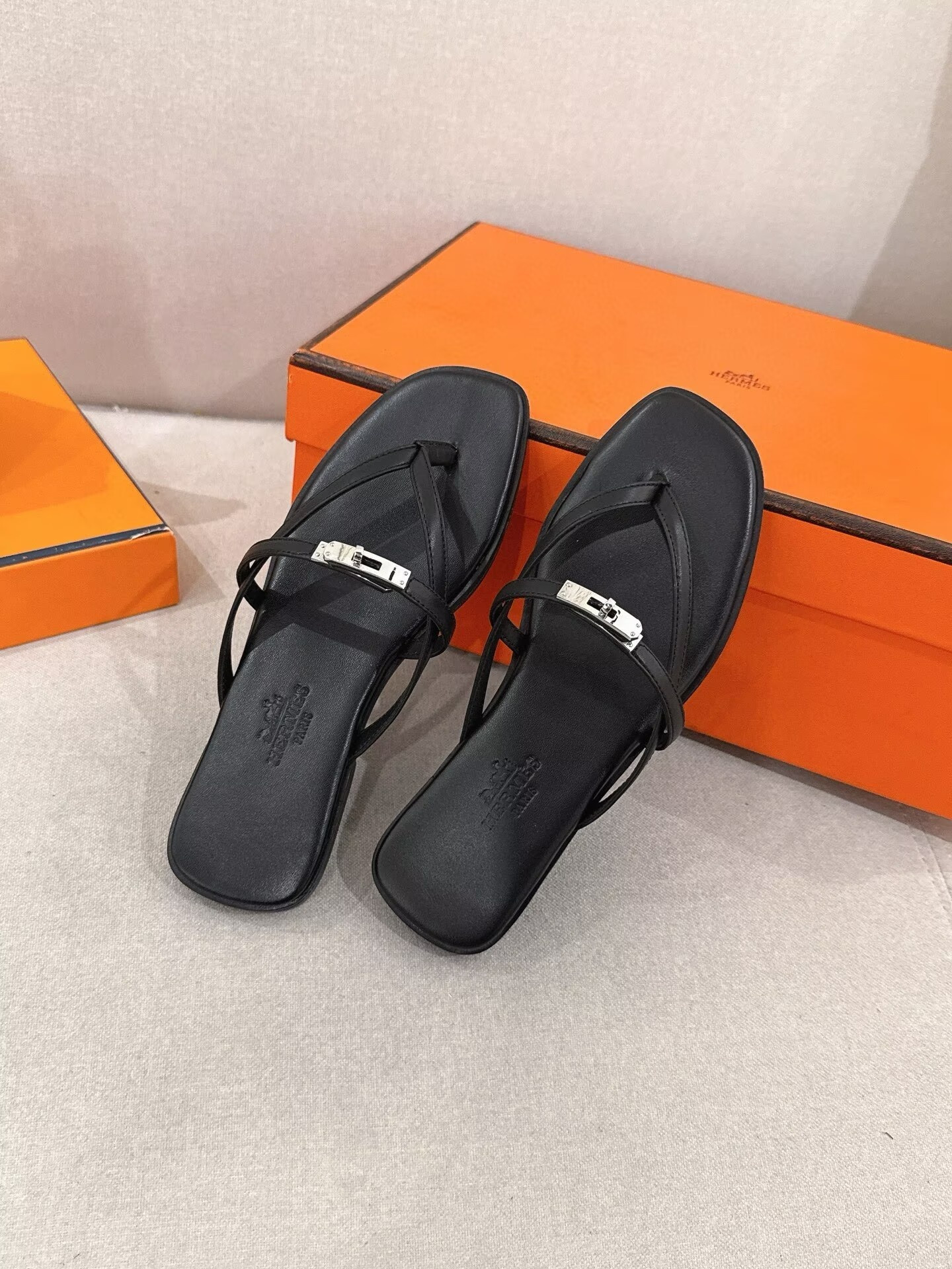 UA Hermès Miss Sandals