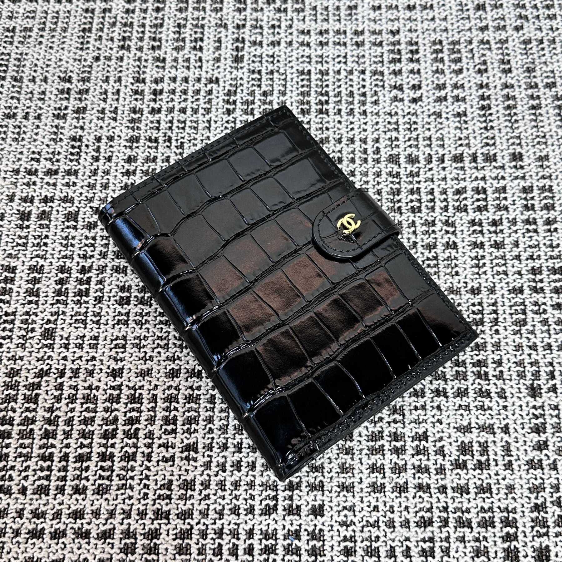 Ch**el Passport Holder AP5193 14.2x10.5x1.5cm