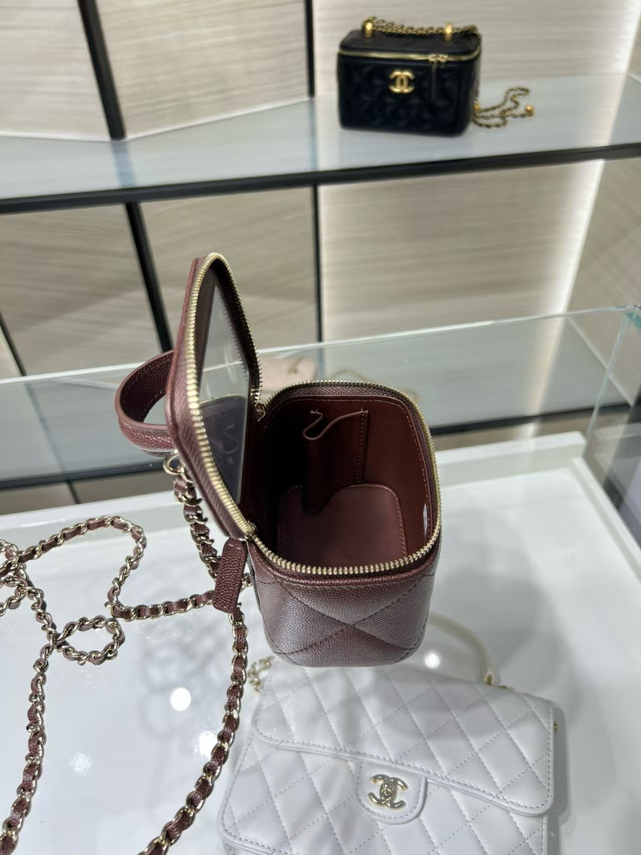 Chanel Classic Top Handle Vanity Case with Chain 10x7x9cm