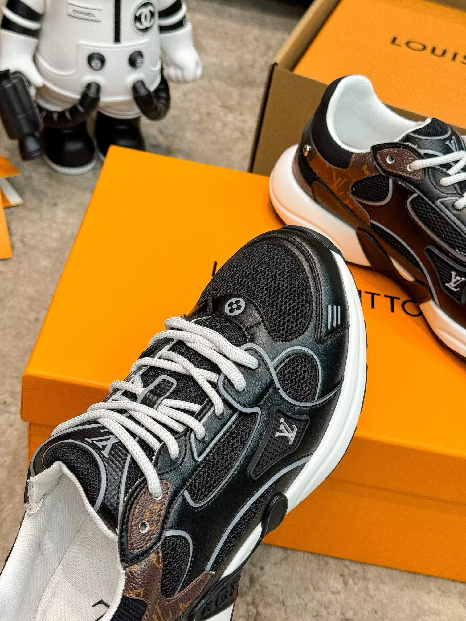 UA LV Olympia Sneakers