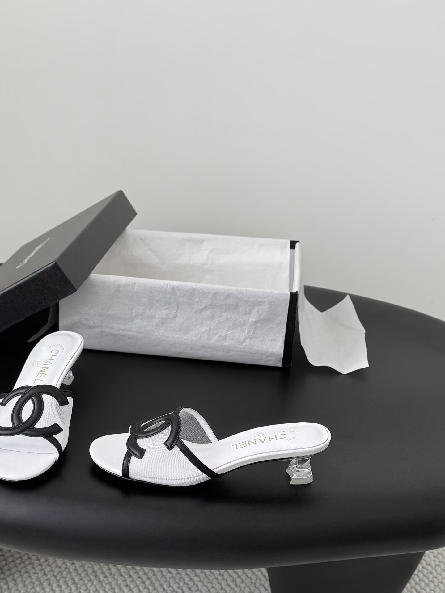 ua Ch**el sandals 4.5cm heel