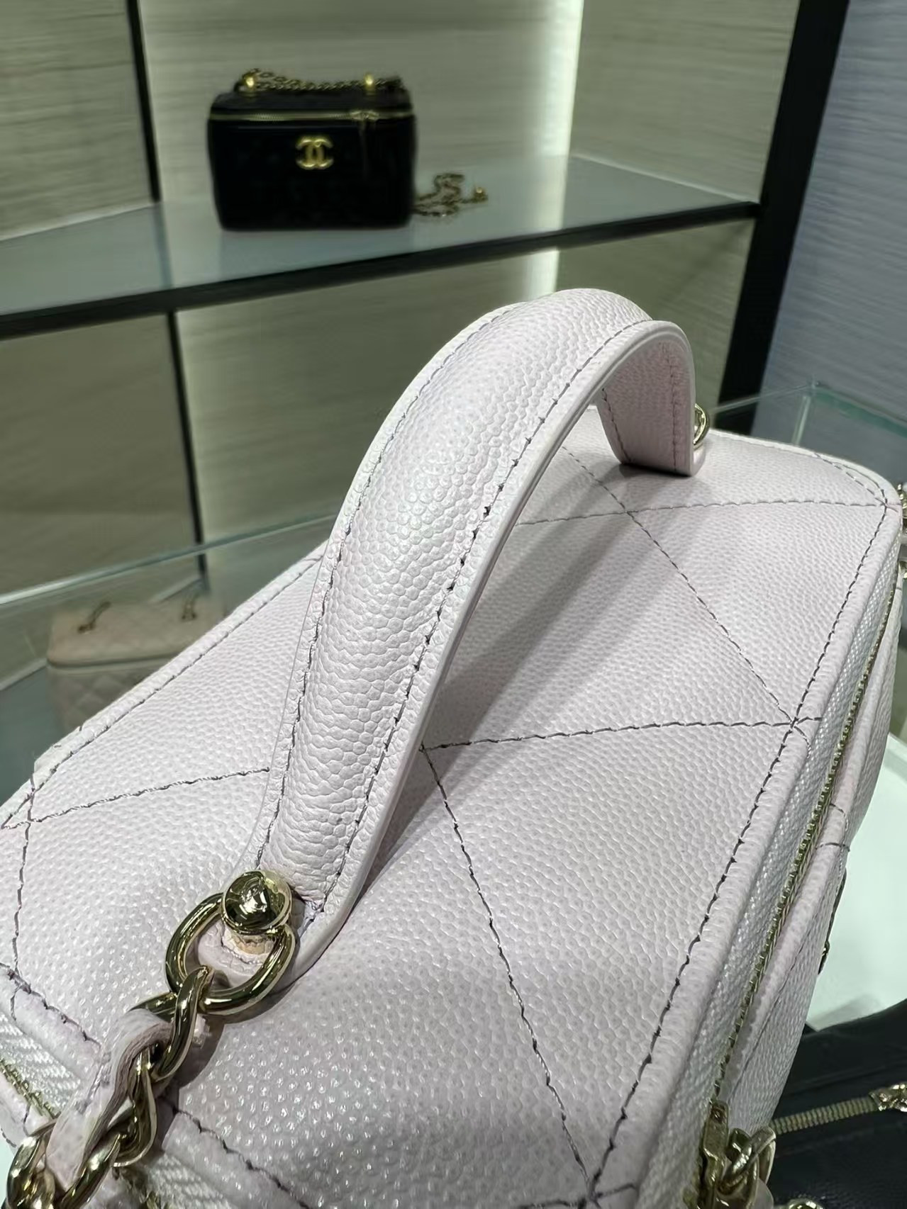 Ch**el Vanity With Chain AP4933 17x9.5x8cm