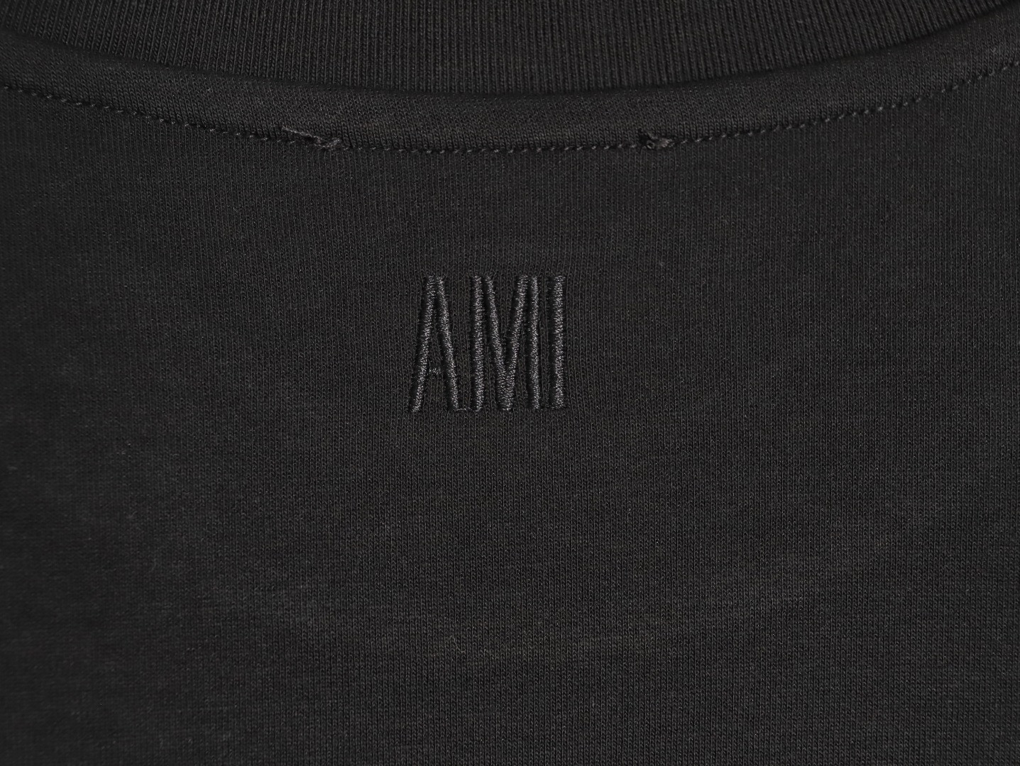 Ami 25Fw Long-sleeved T-shirt