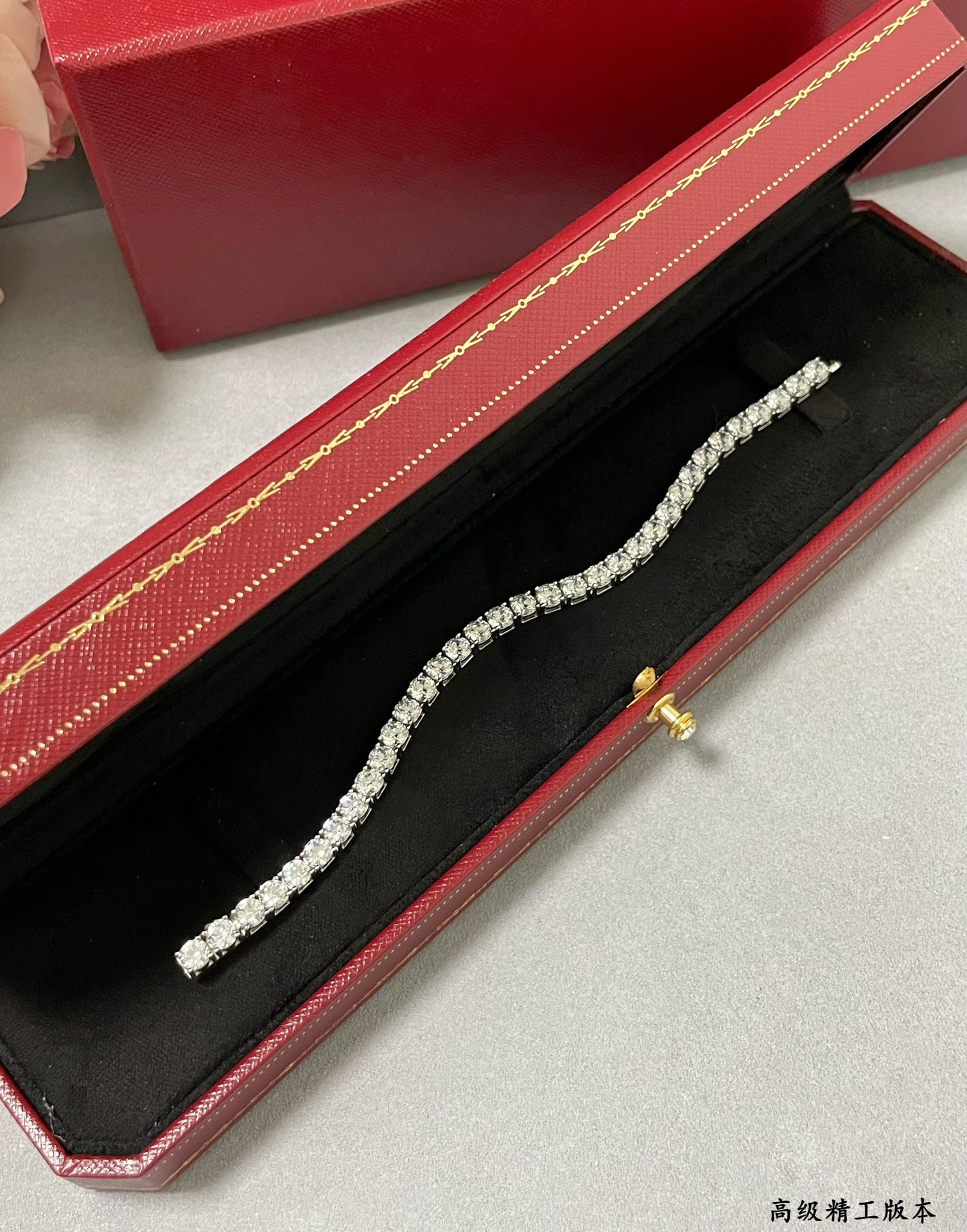 Ca*t1er full D1am0nd four-claw Bracelet