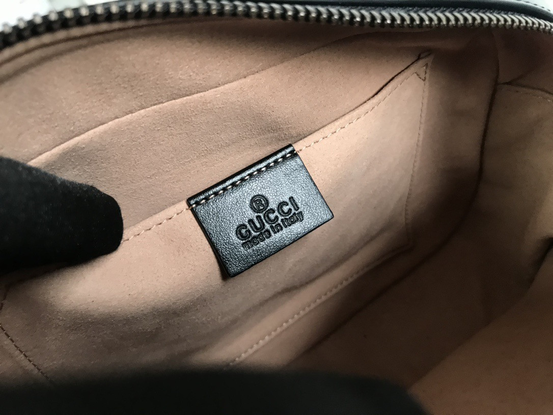 Gvc*1 GG Marmont small shoulder bag 24x12x7cm