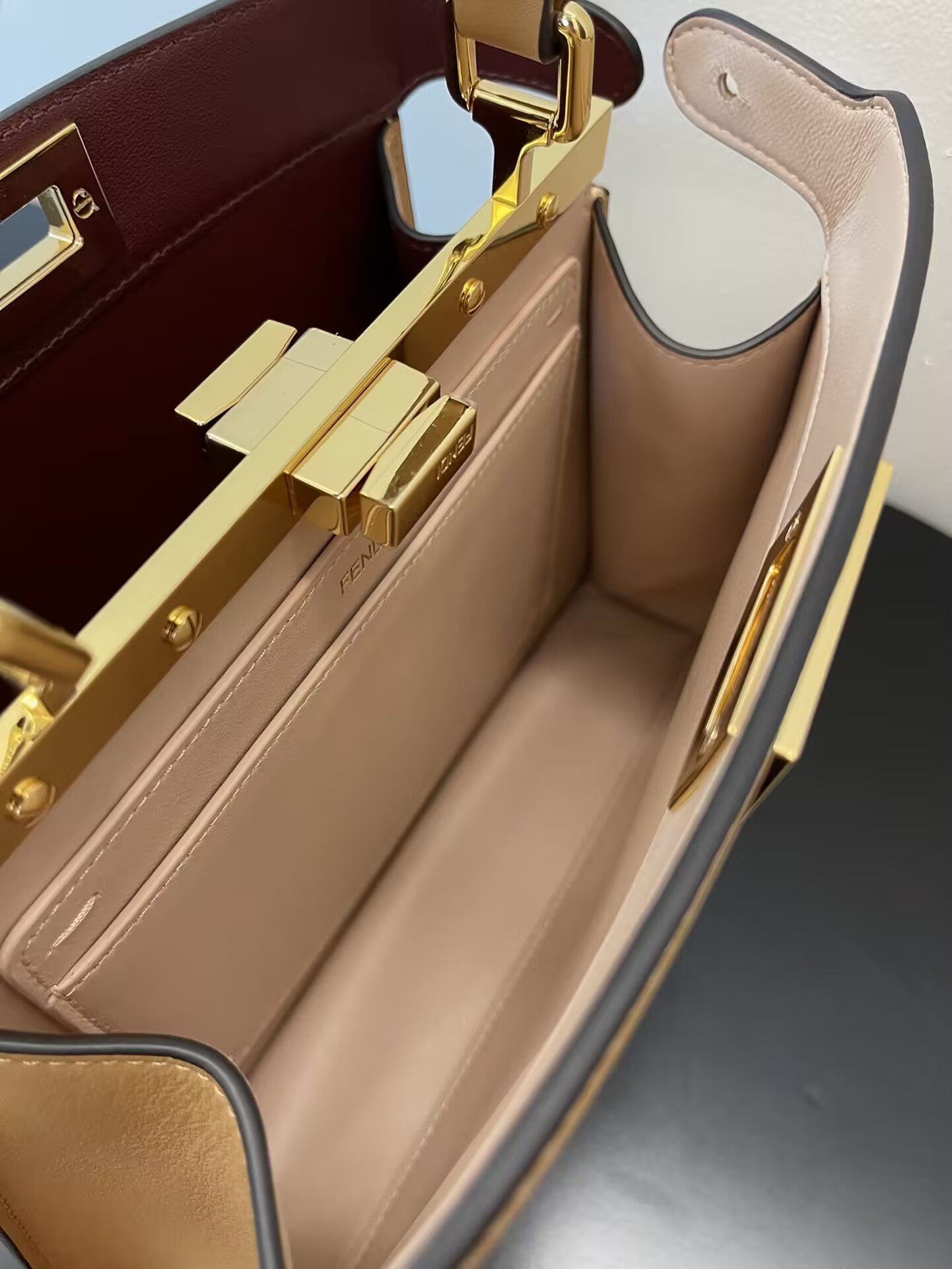 Fendi Peekaboo ISeeU Petite 15.5x11x20cm