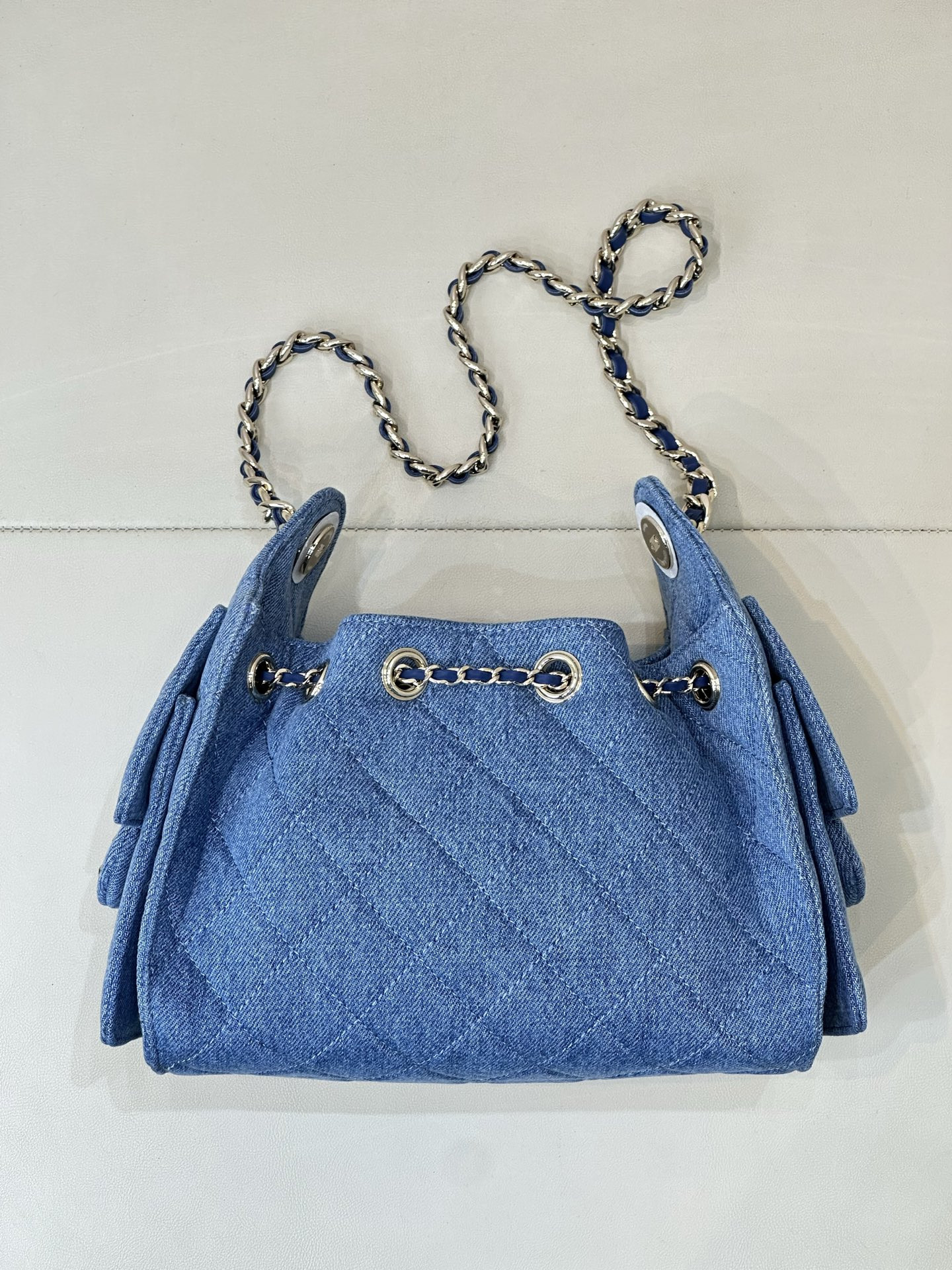 Ch**el 25c bucket bag 20x22x12.5cm