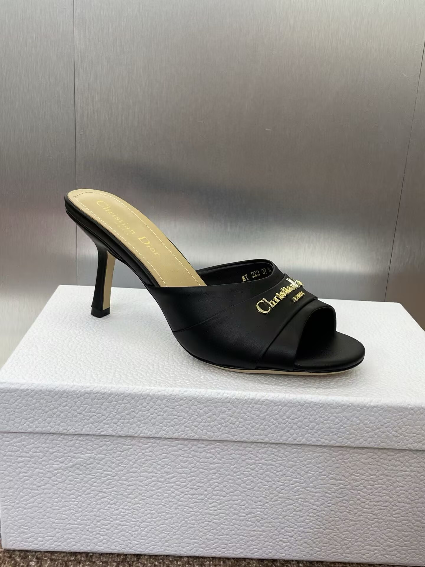 UA D10r Heeled Slide