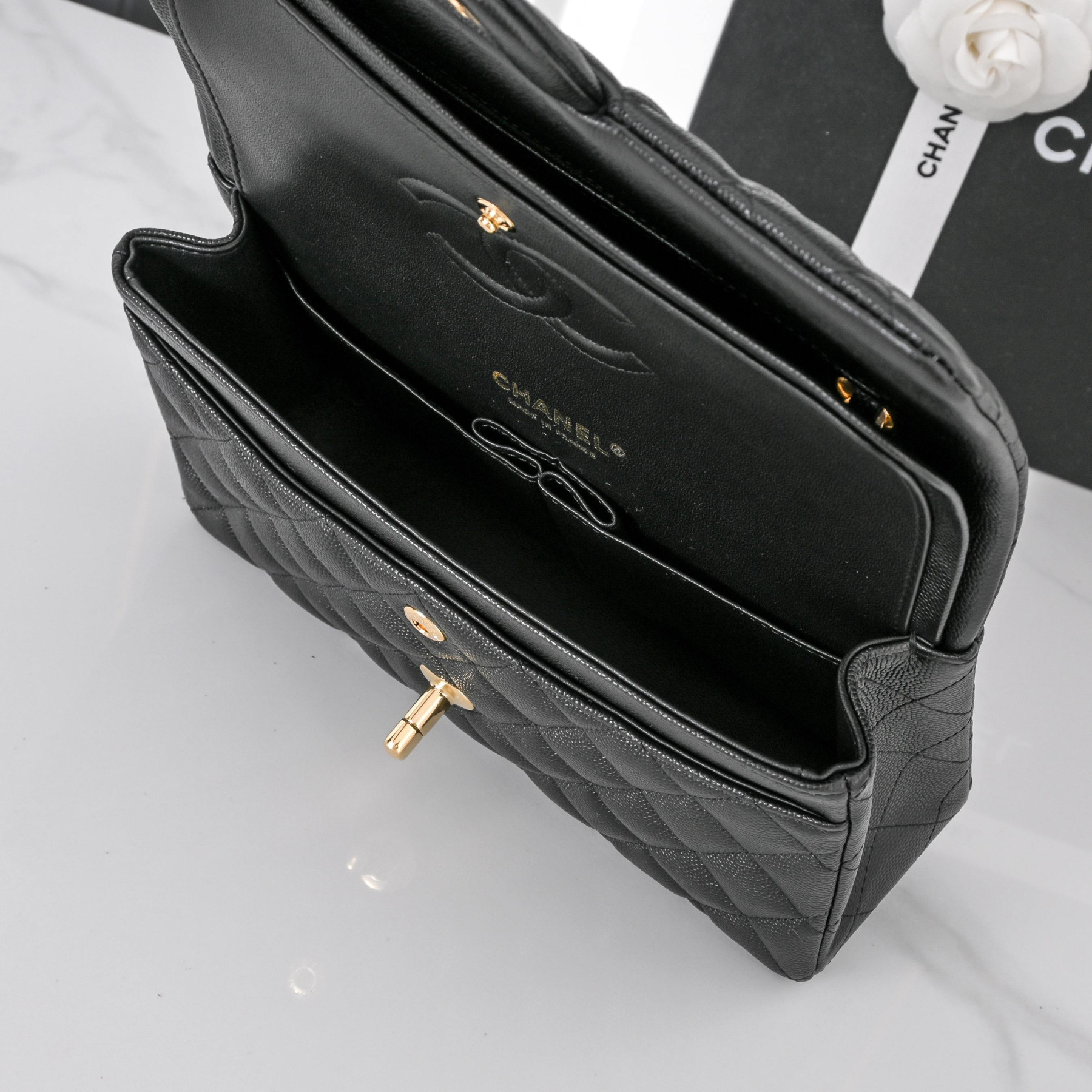 Ch**el Classic Flap handbag in caviar leather A01113 23x14.5x6cm