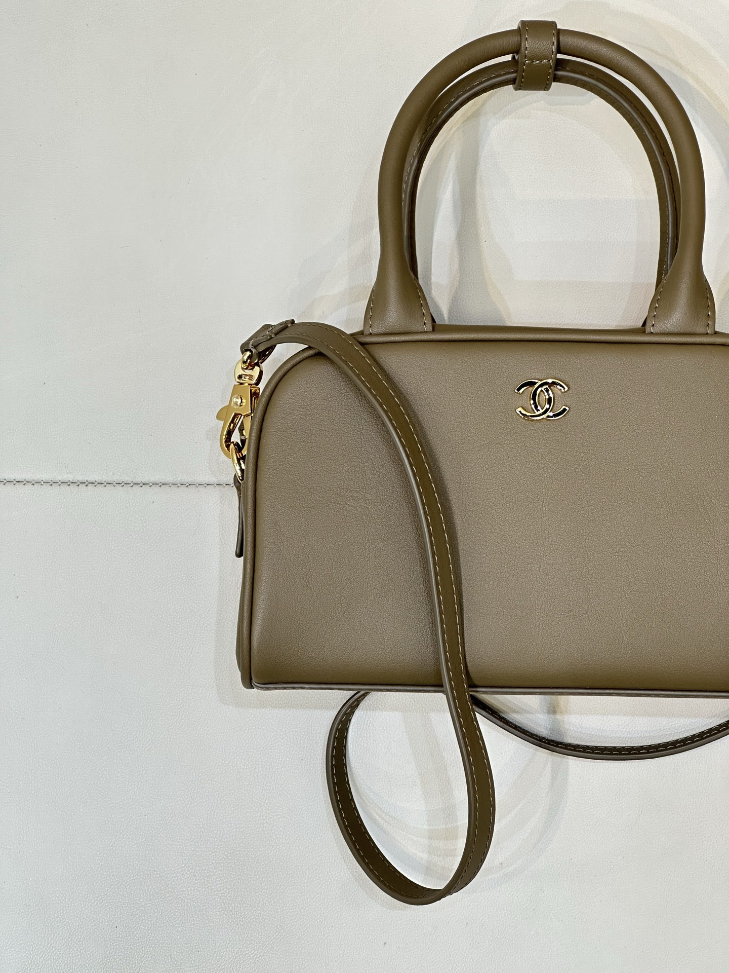 Ch**el Bowling Clutch with Leather Strap AP5528 13x21x9cm