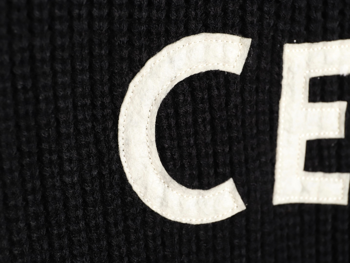 Ce1i*e 21Fw Sweaters