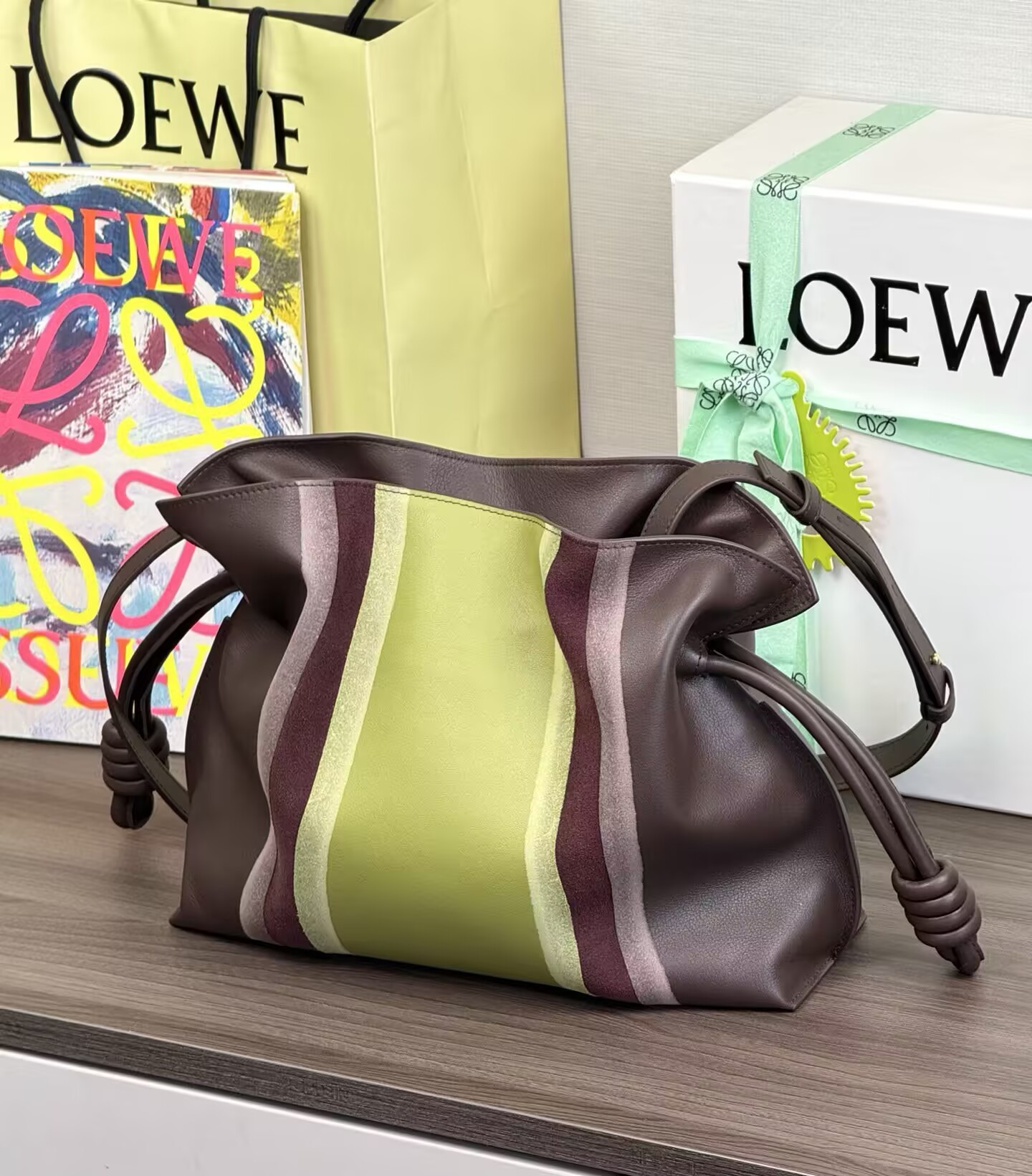 L0ew* medium flamenco clutch 24.5x30x10.5cm