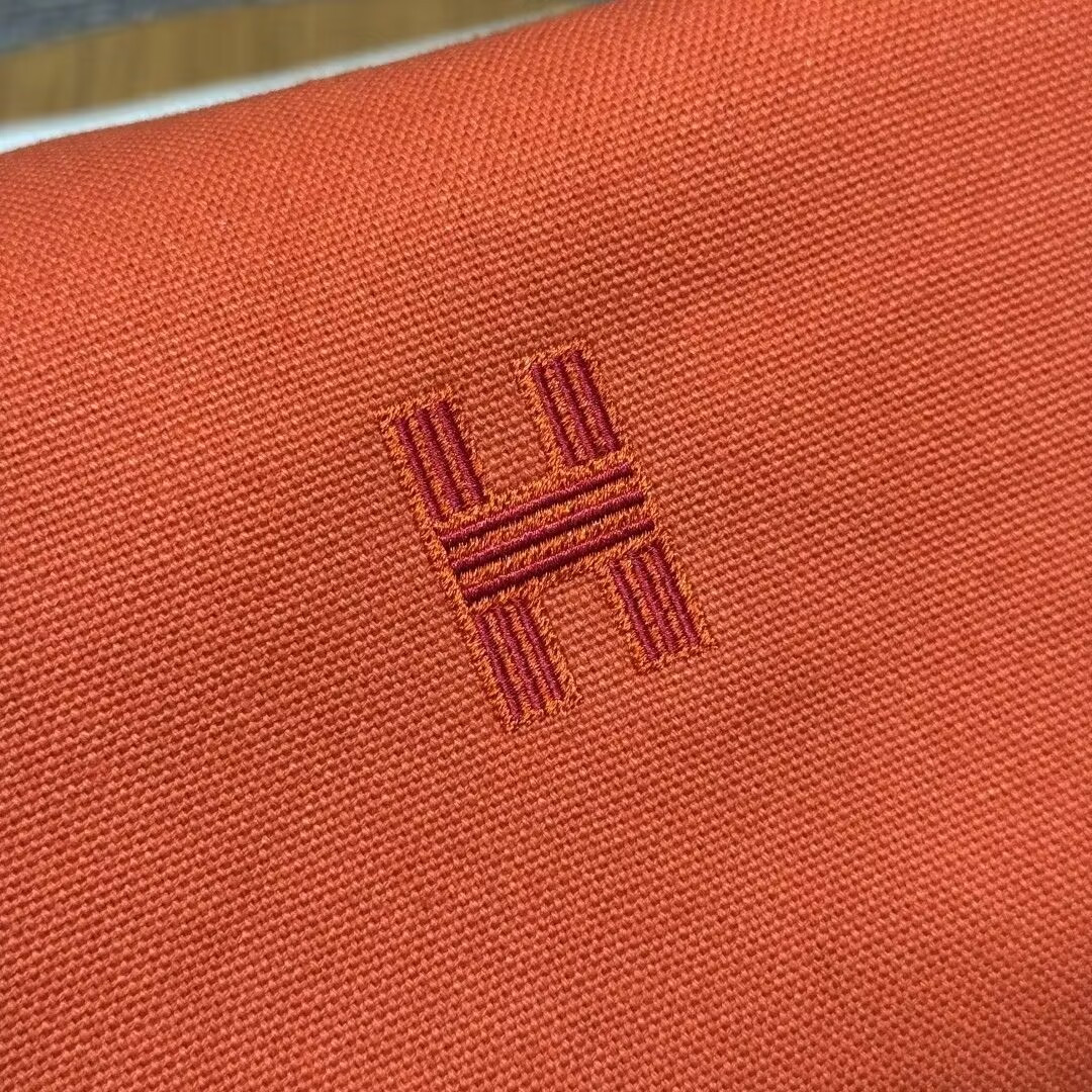 H**me5 Canvas Bride-A-Brac Case Toiletry Pouch