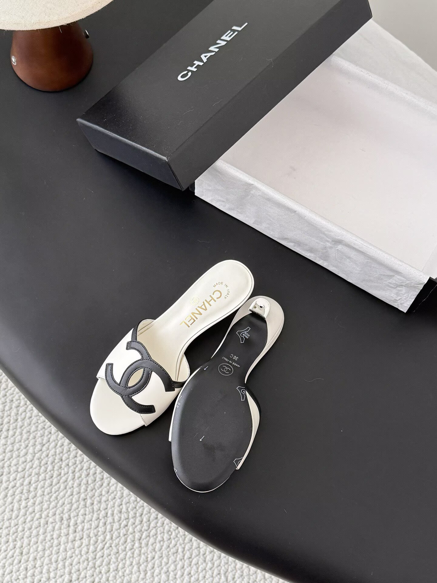 ua Ch**el sandals 4.5cm heel