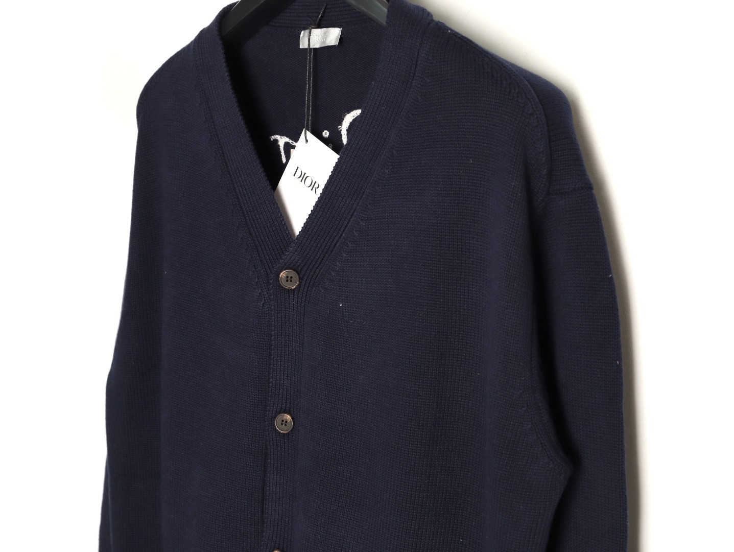 D10r Cardigan Sweaters