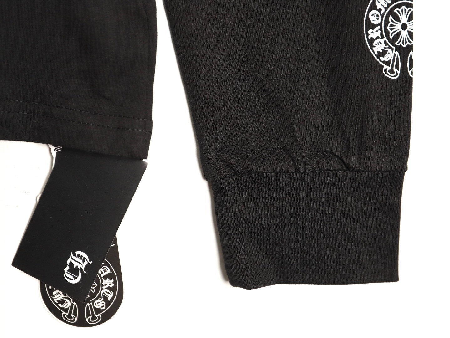 Ch*0me He**ts 25FW Long-sleeved T-shirt