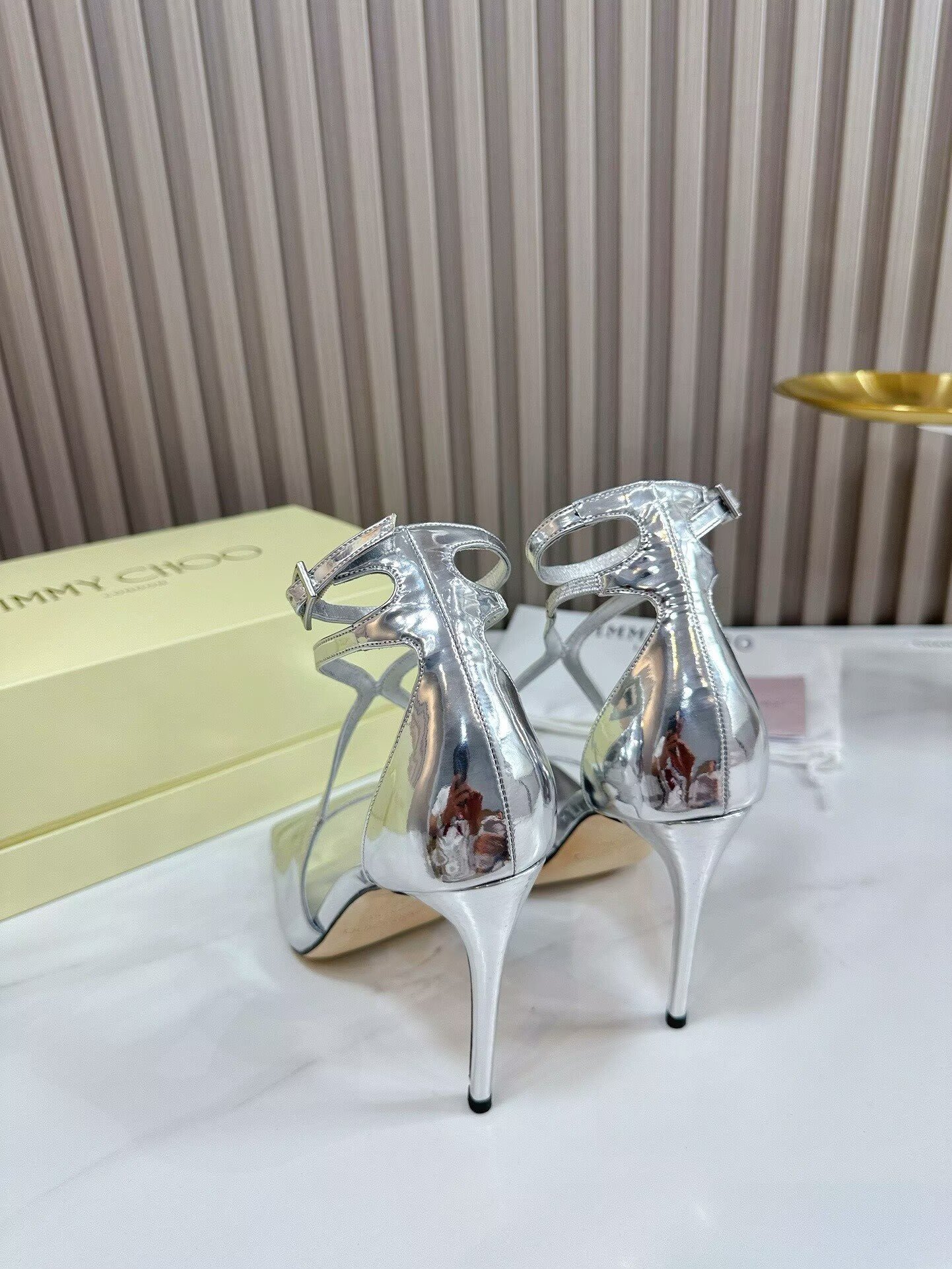 UA J1m*y Ch00 Azia Sandals