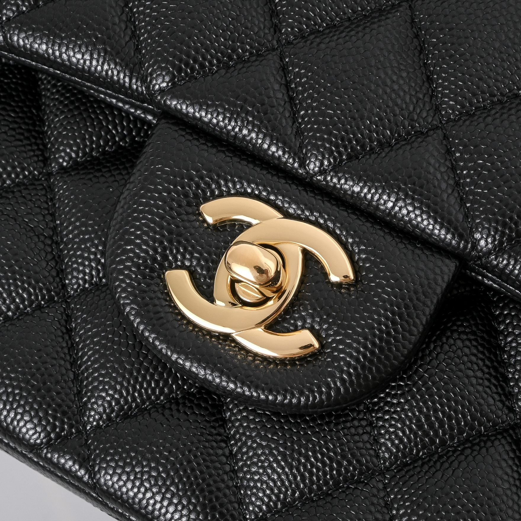 Ch**el Classic Flap handbag in caviar leather A01113 23x14.5x6cm