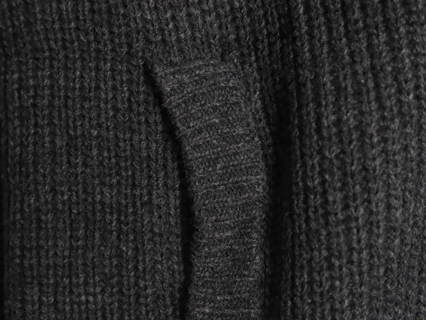 L0vis Vvtt0n LV 24FW Cardigan Sweaters