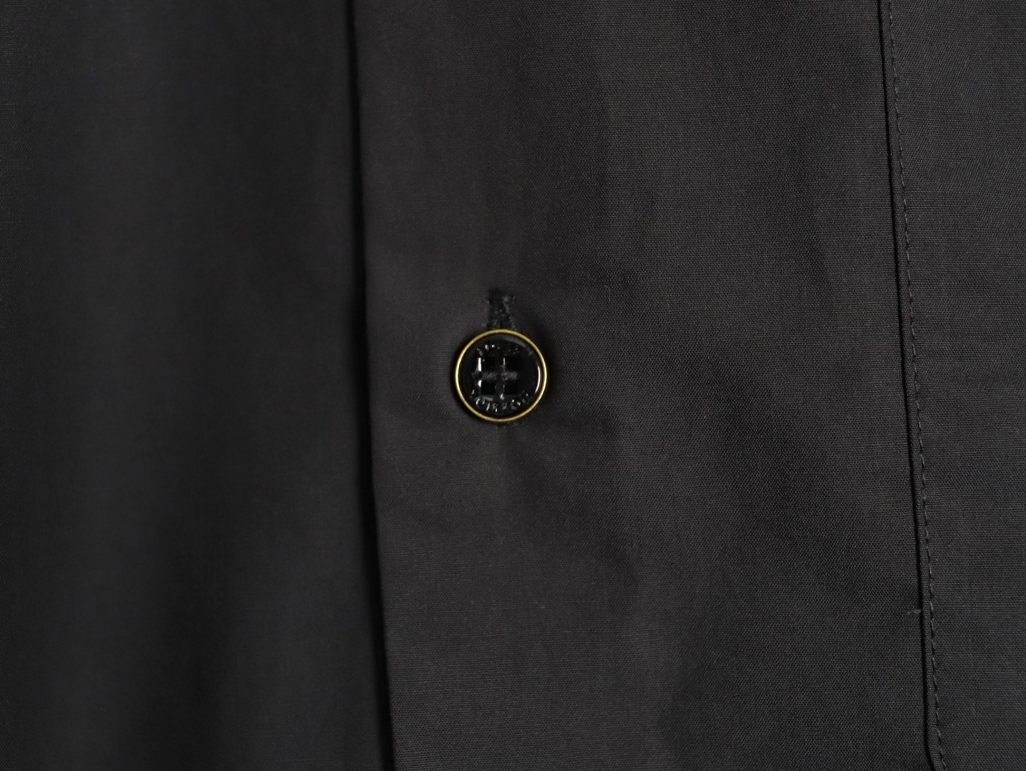 L0vis Vvtt0n Long-sleeved Shirts