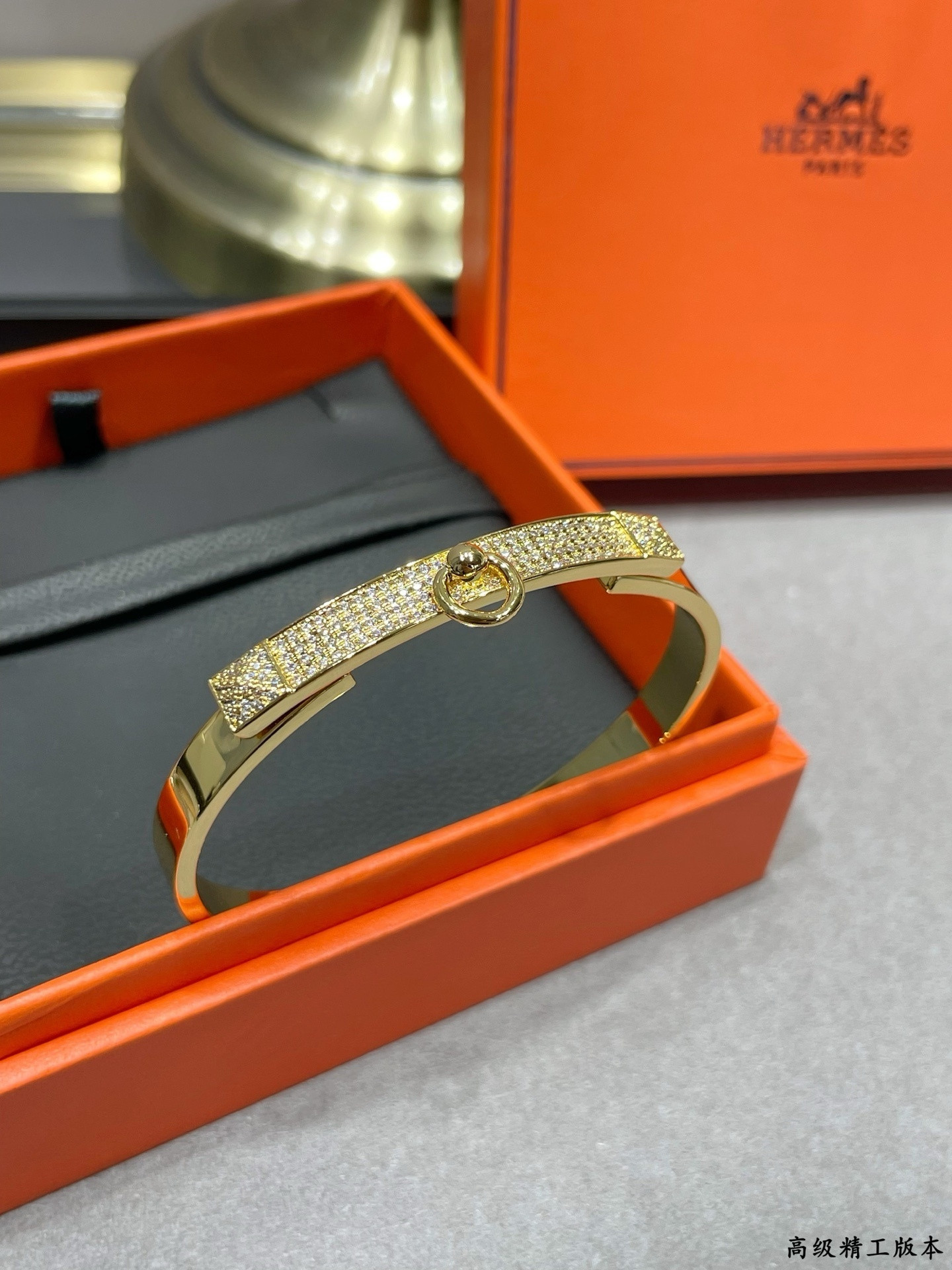 H**me5 Rivet Half D1am0nd Bracelet