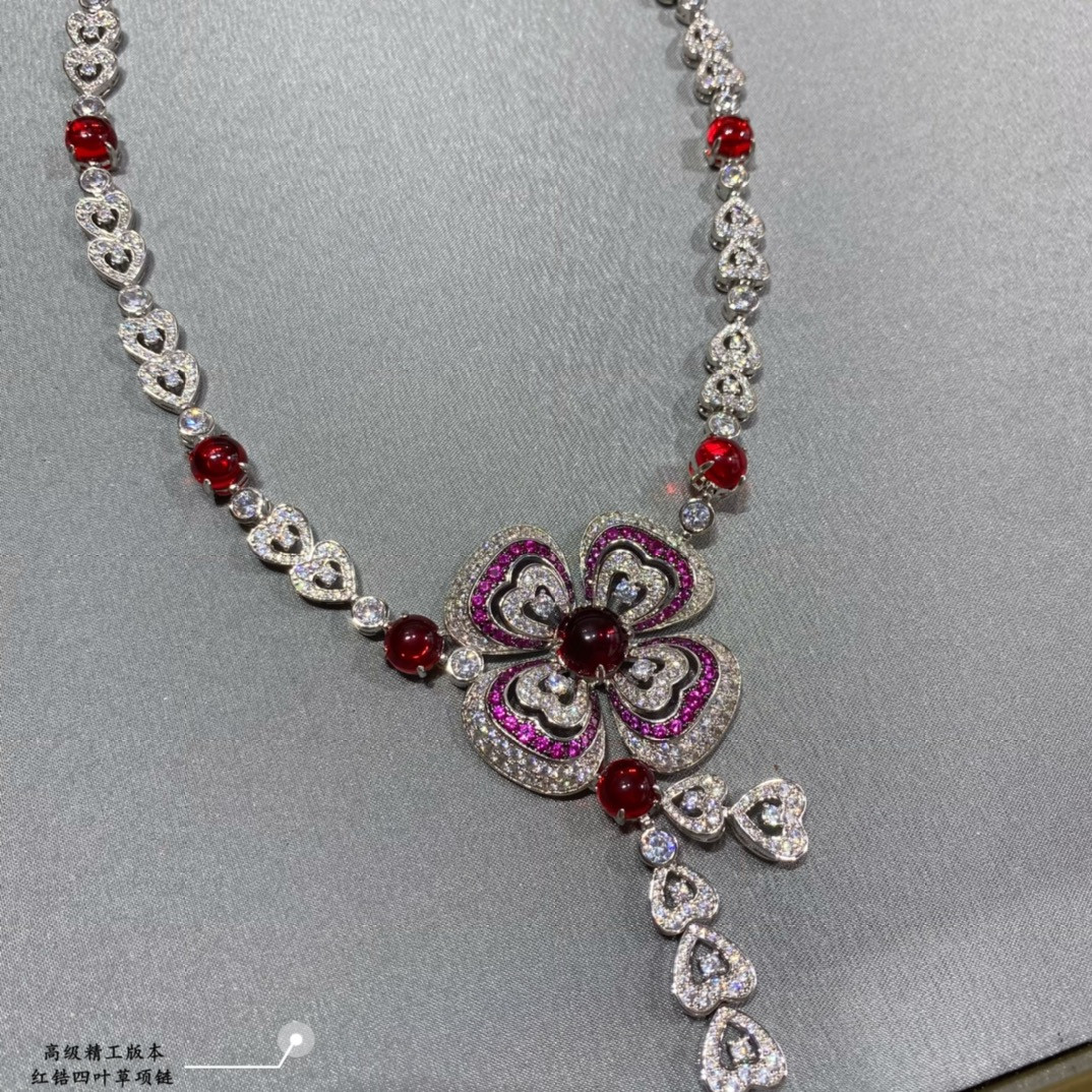 Bv1g*ai Four Leaf Clover Necklace(No refund or exchange)