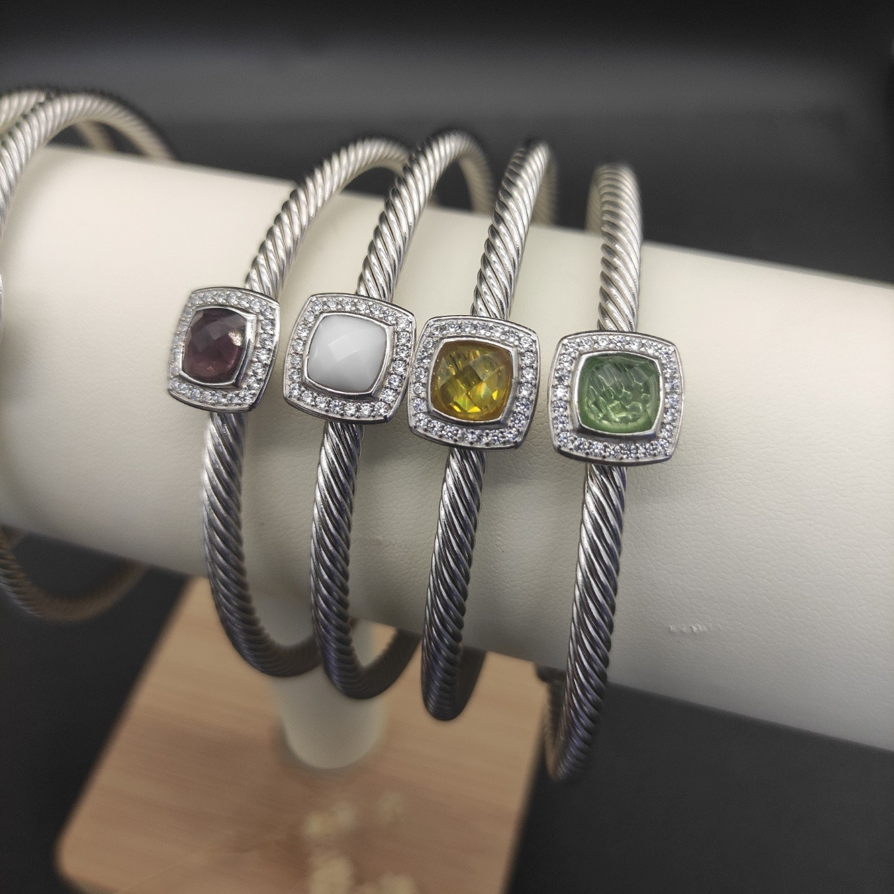 David Yurman 4mm Square D1am0nd Bracelet (wrist circumference 15-20cm)