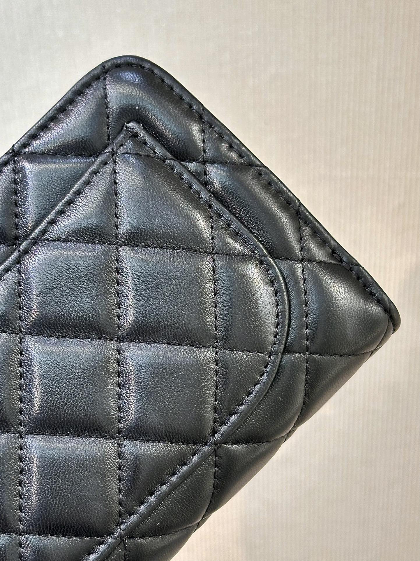 Ch**el Matelasse Wallet A48667 15.5x10x3cm